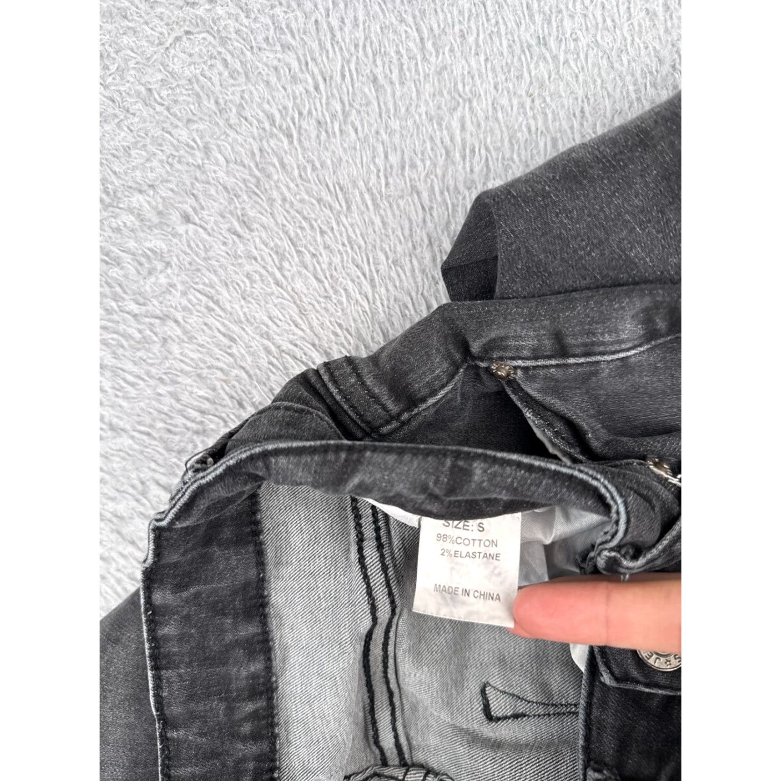 Vintage Women Jeans 26 Black Denim Flared Distressed Mid Rise Cotton Blend 26x29 Size 26" / US 2 / IT 38 - 6 Thumbnail