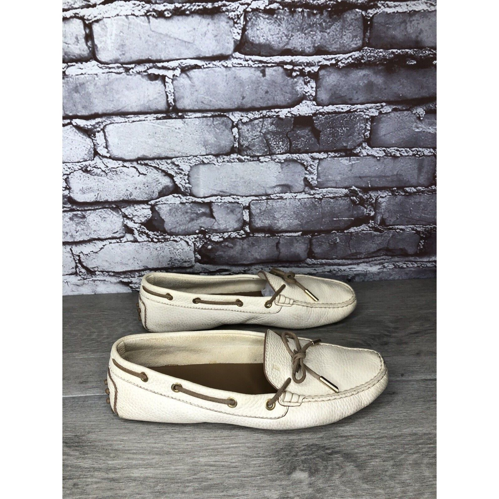 Tod's Tod’s Ivory Cream Leather Gommino Driving Moccasin Shoes Wom Size US 9.5 / IT 39.5 - 16 Thumbnail
