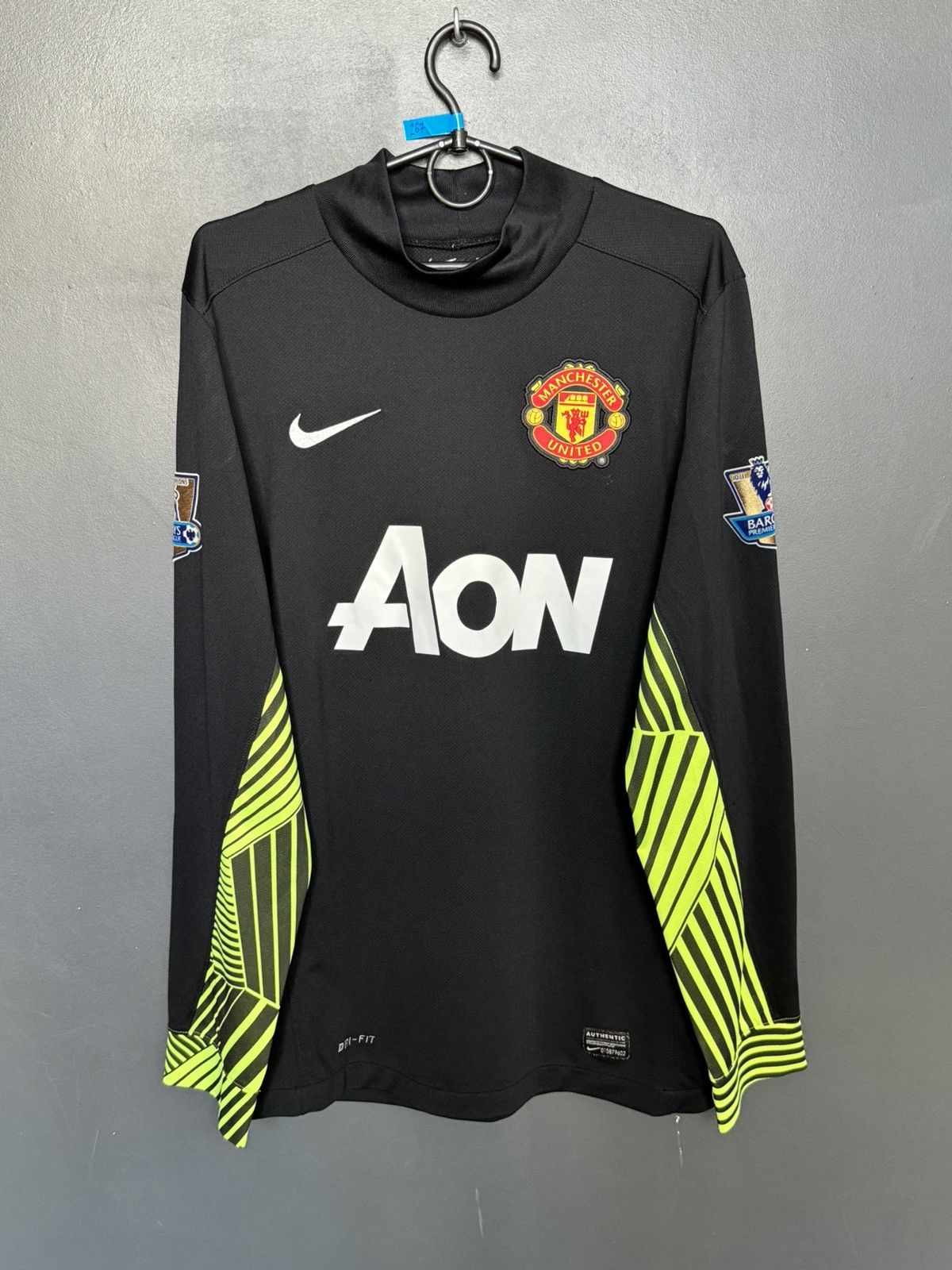 Nike Manchester United 11/12 Goalkeeper De Gea Football Jersey Size US S / EU 44-46 / 1 - 2 Thumbnail