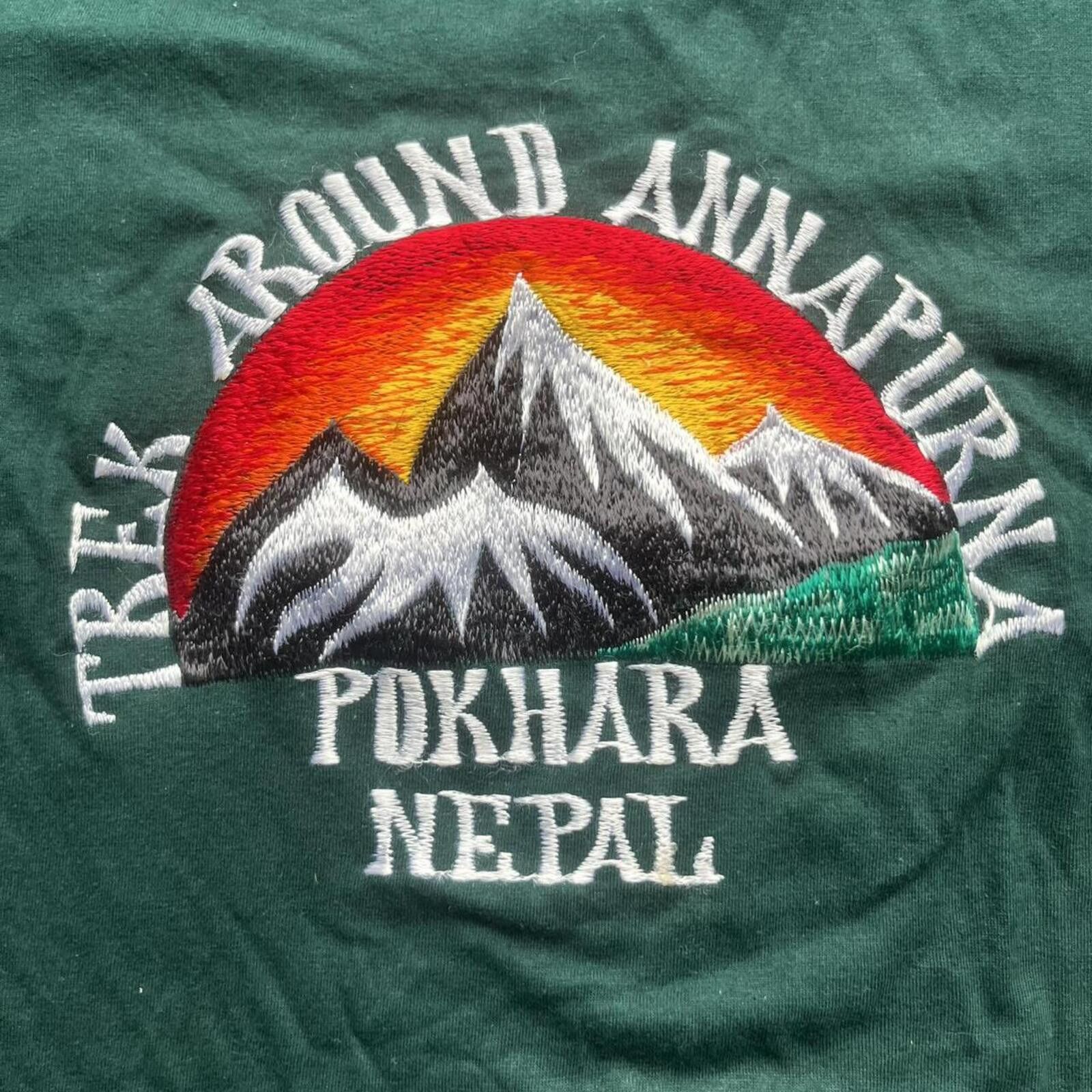Other Vintage Trek Around Nepal Embroidered T-Shirt Size US L / EU 52-54 / 3 - 3 Thumbnail