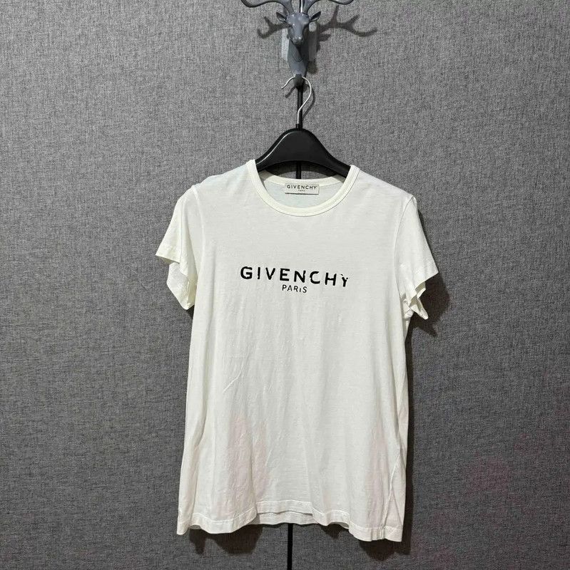 Givenchy Givenchy Women's White Logo T-shirt XS 0089 Size XS / US 0-2 / IT 36-38 - 1 Thumbnail