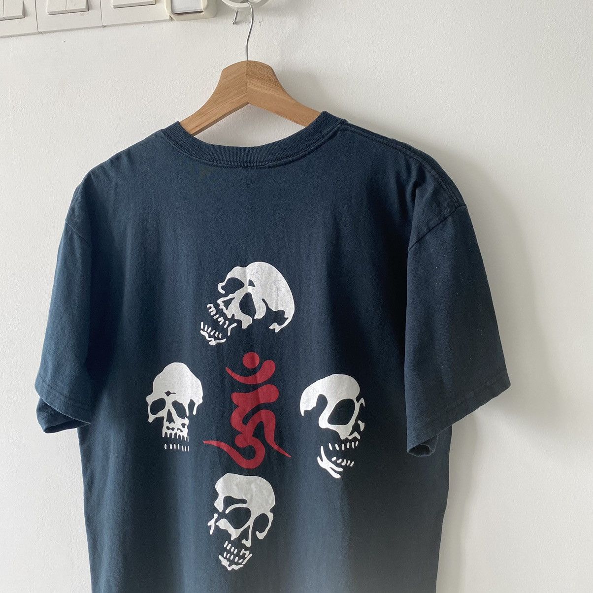 Vintage Thrashed Faded Vintage Y2K Skull Soldier ERD GRUNGE TSHIRT Size US L / EU 52-54 / 3 - 2 Thumbnail