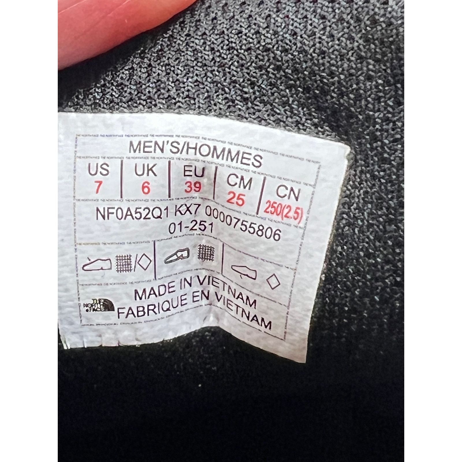The North Face The North Face Vectiv Taraval Black Sneakers Mens 7 Size US 7 / EU 40 - 7 Thumbnail