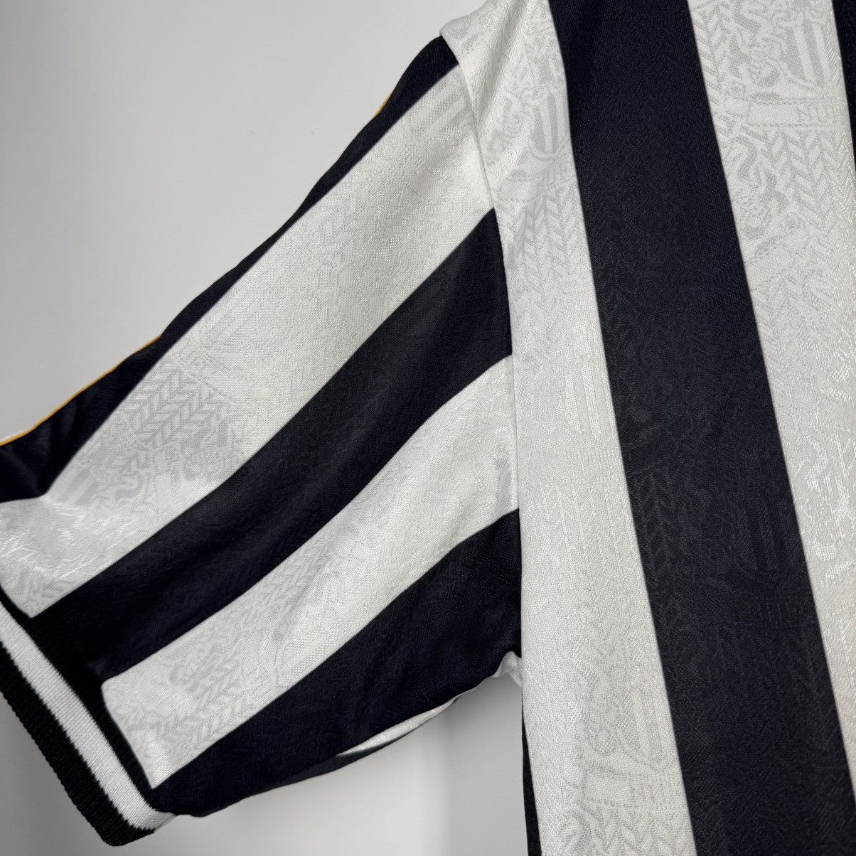 Adidas Newcastle United 1997 1998 Home Football Shirt Soccer Jersey Size US L / EU 52-54 / 3 - 13 Thumbnail