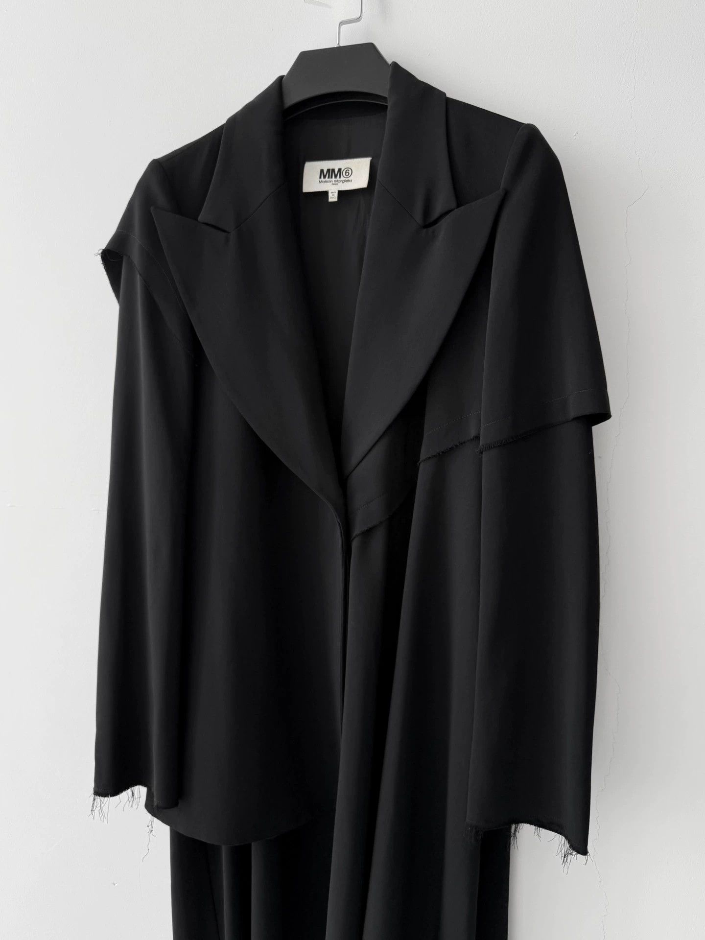 MM6 MM6 F/W16 Deconstructed Slashed Trench Coat Black Size S / US 4 / IT 40 - 5 Thumbnail