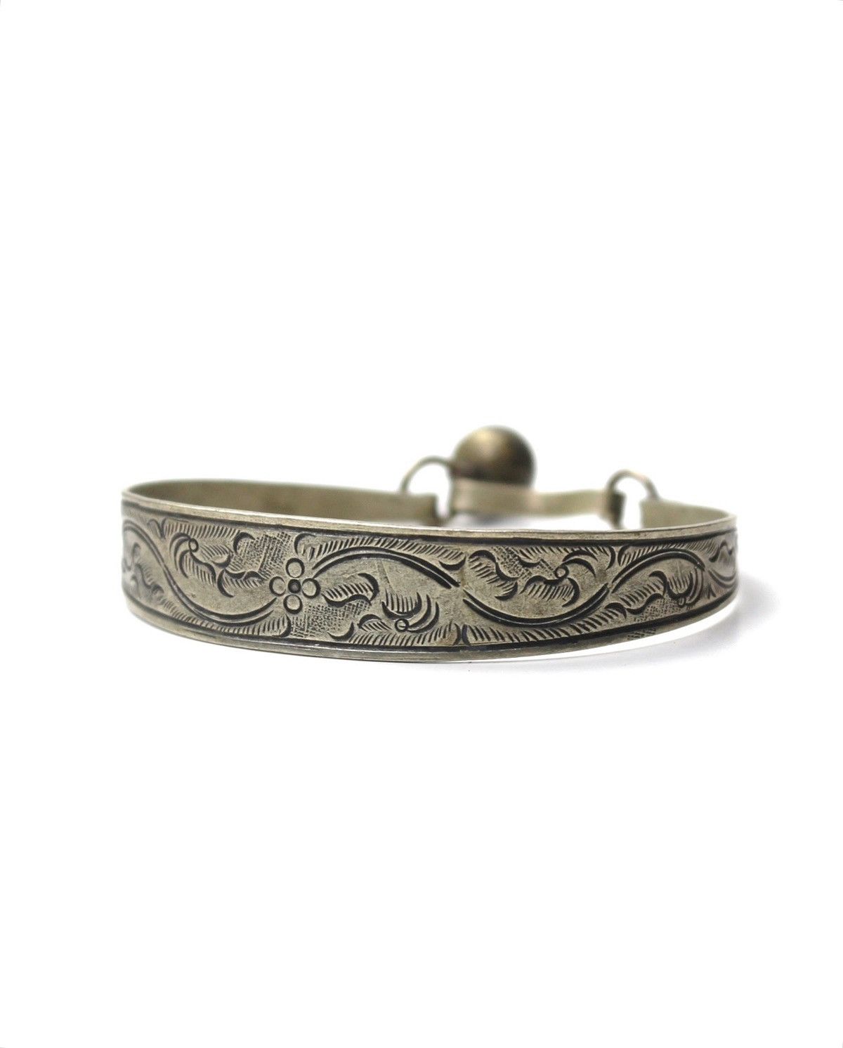 Vintage 2000S JAPANESE MADE FLORAL-ENGRAVED BANGLE WITH CHARM Size ONE SIZE - 2 Thumbnail