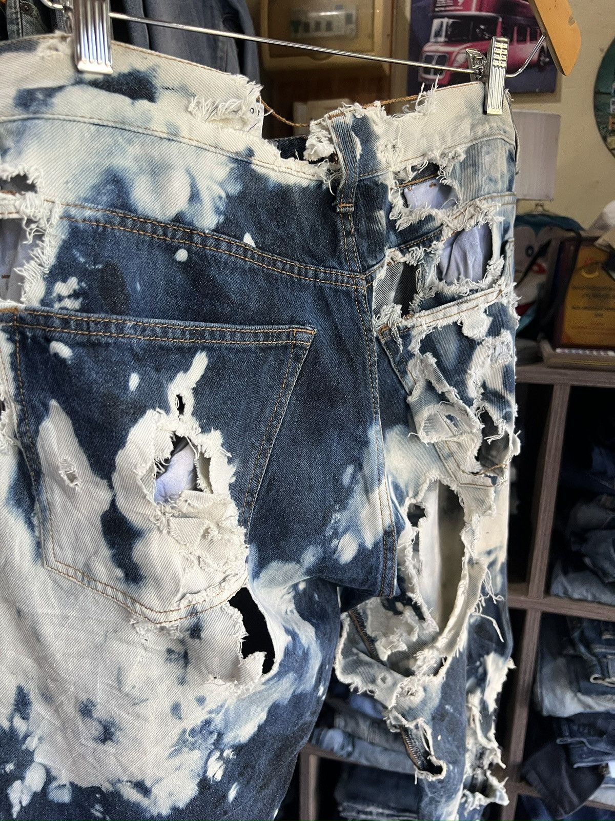 H&M 🔥Thrashed H&M Tie Dye Distressed Denim Size US 33 - 13 Thumbnail