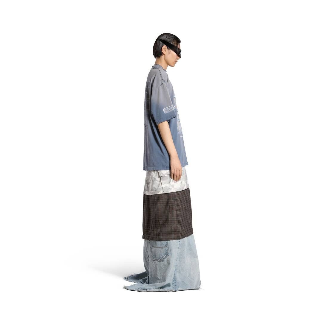 Balenciaga o1srvl11e0825 SNBN T-Shirt Medium Fit in Blue Size M / US 6-8 / IT 42-44 - 3 Thumbnail