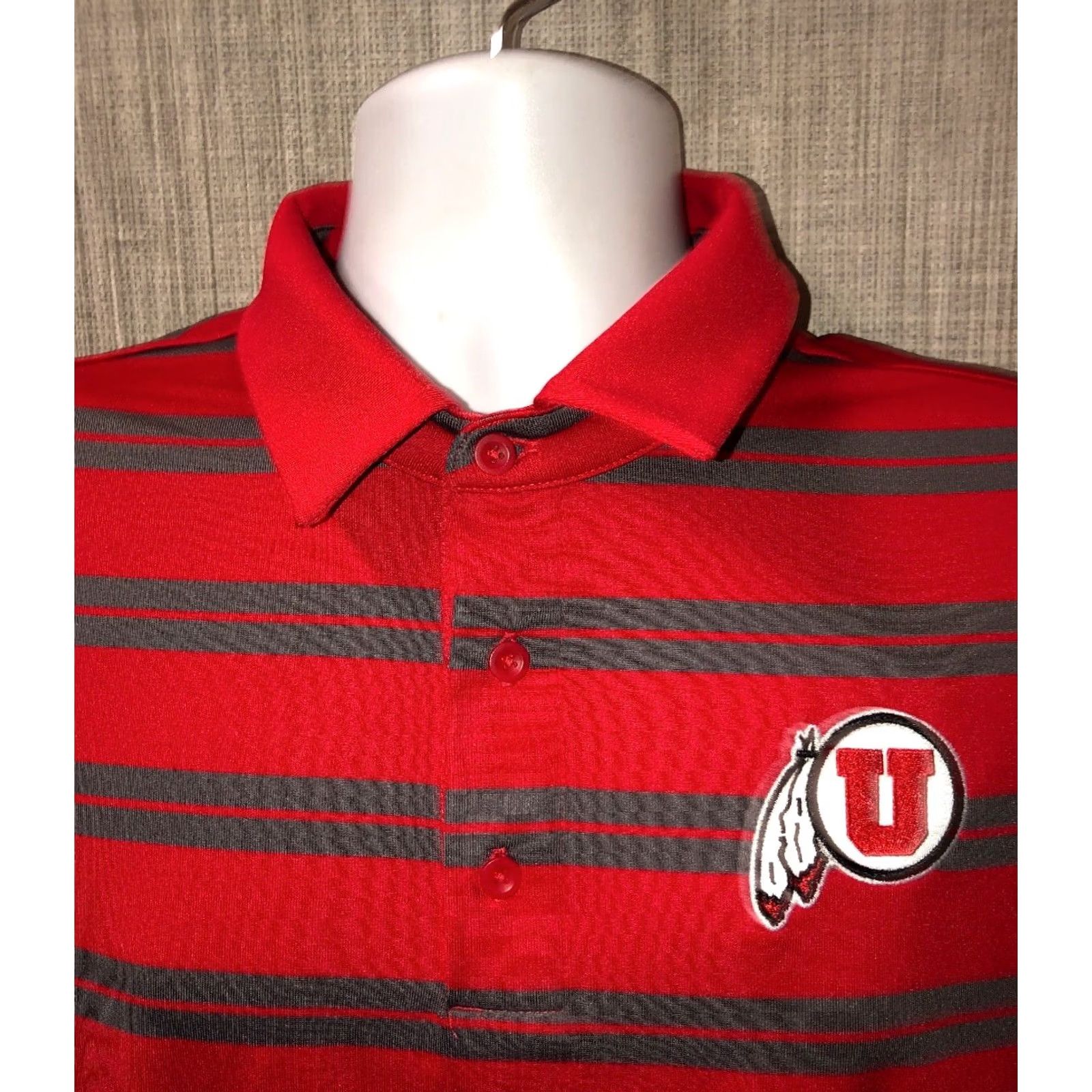 Under Armour Under Armour Polo Golf Shirt Mens Red Gray Striped Size L Short Sleeve Polo Shirt Golf/Pol o Red Gray L Mens Size US L / EU 52-54 / 3 - 3 Thumbnail