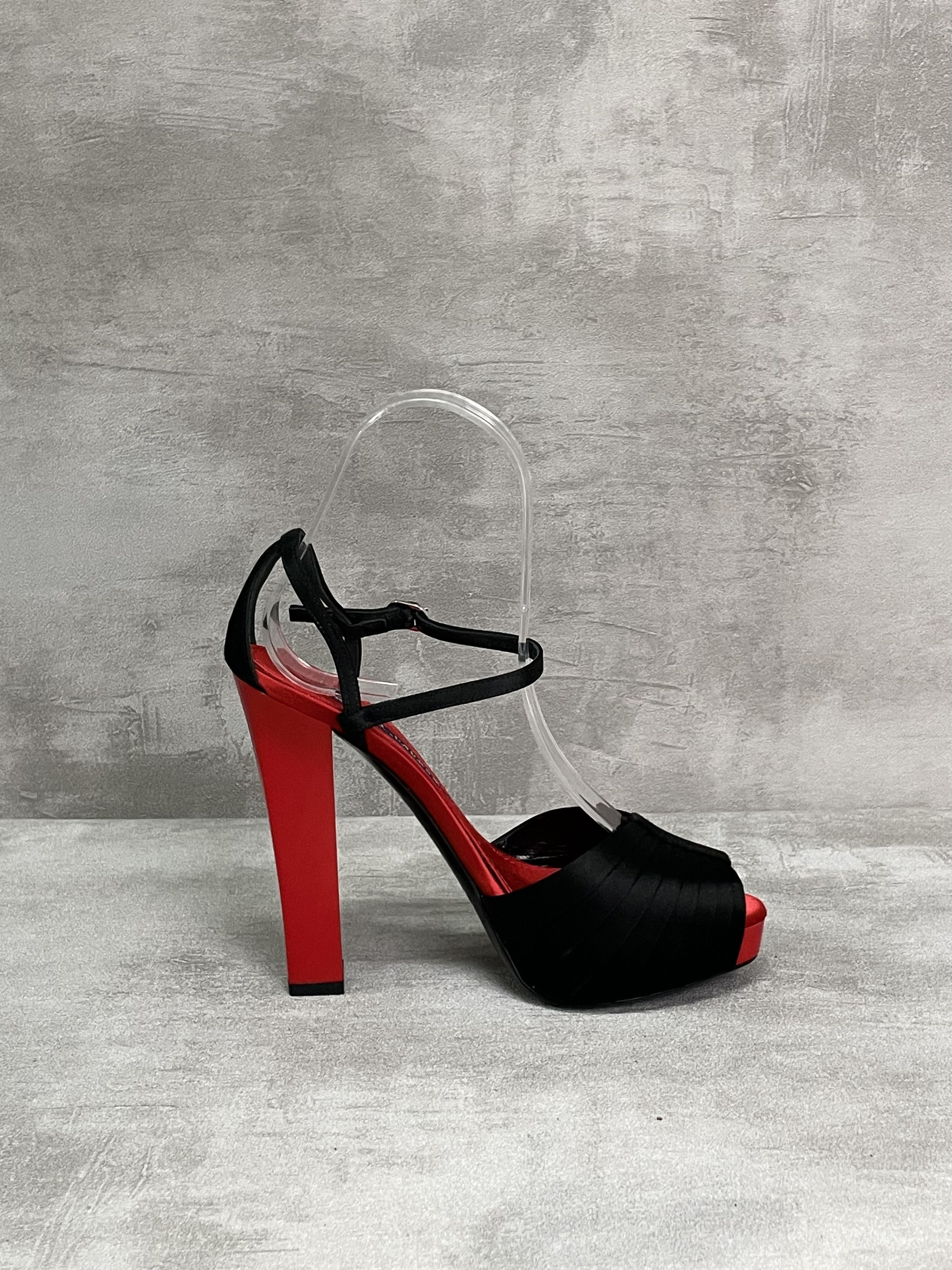 Ralph Lauren Ralph Lauren Black 125mm Platform High Heels Size US 4.5 / IT 34.5 - 1 Thumbnail
