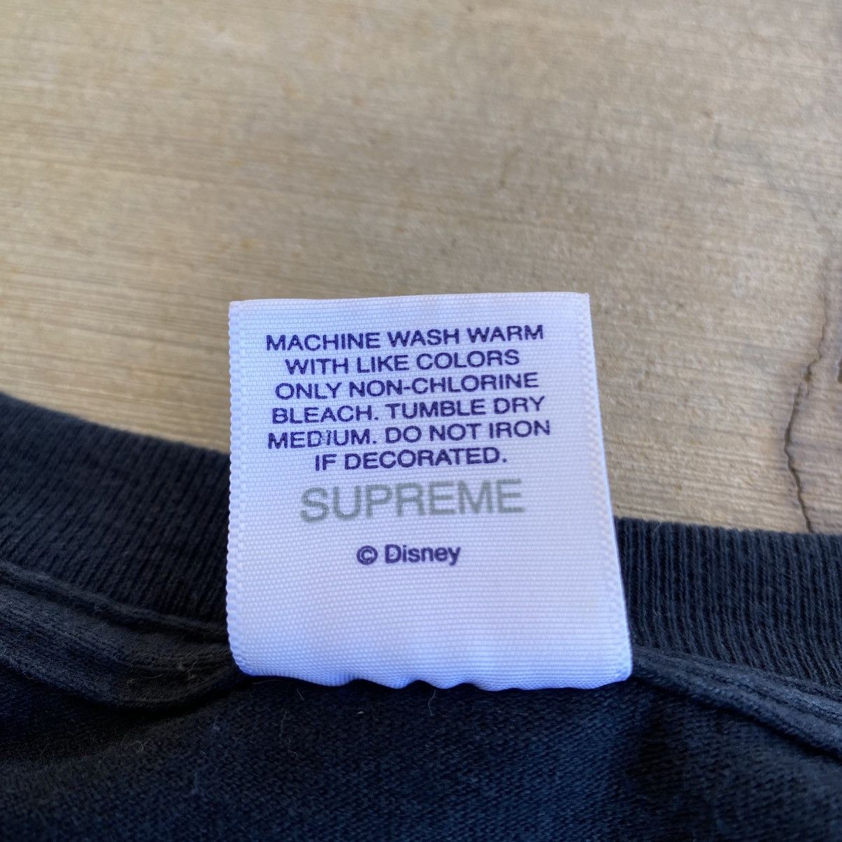Disney × Supreme Supreme Disney Snow White T-Shirt Longsleeve 2011 Black Flag Size US M / EU 48-50 / 2 - 8 Thumbnail