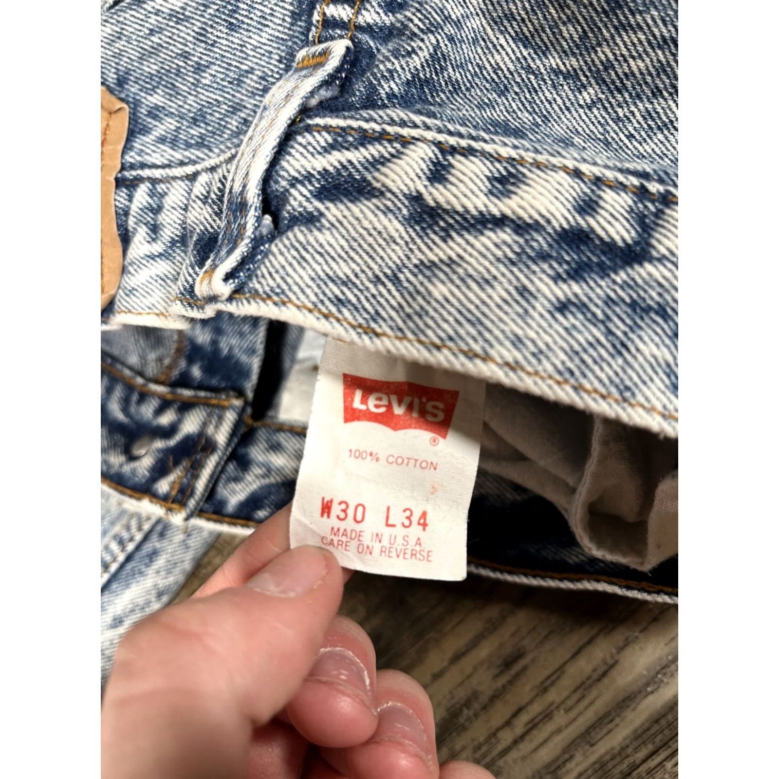 Levi's VINTAGE Levi's 501 Jeans Men 28x32 Blue Acid Wash Button Fly 501 0109 USA 80s Jeans Women Mens Girls Size US 28 / EU 44 - 6 Thumbnail