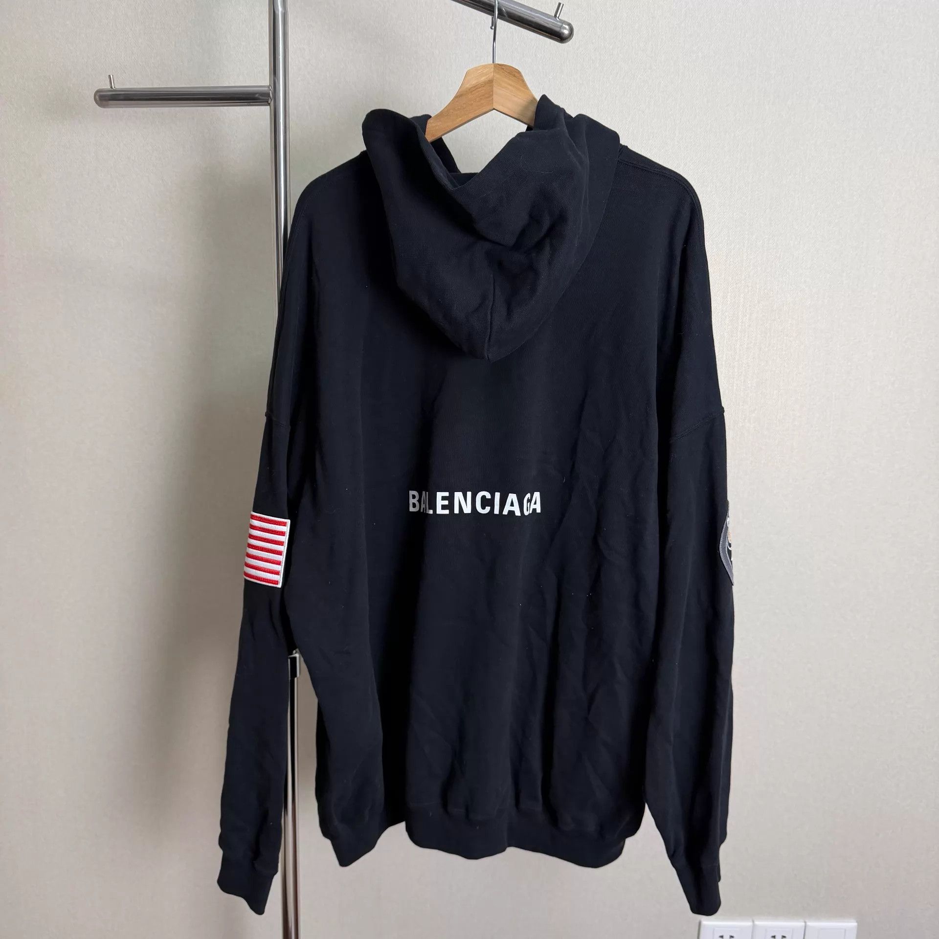 Balenciaga Balenciaga x NASA FW21 Men LS Logo Black Sweatshirt S Size US S / EU 44-46 / 1 - 2 Thumbnail