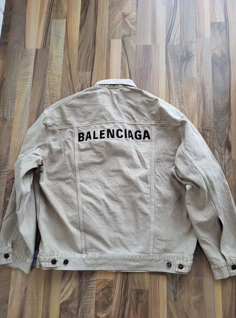 Balenciaga Balenciaga White denim jacket Size US S / EU 44-46 / 1 - 2 Thumbnail