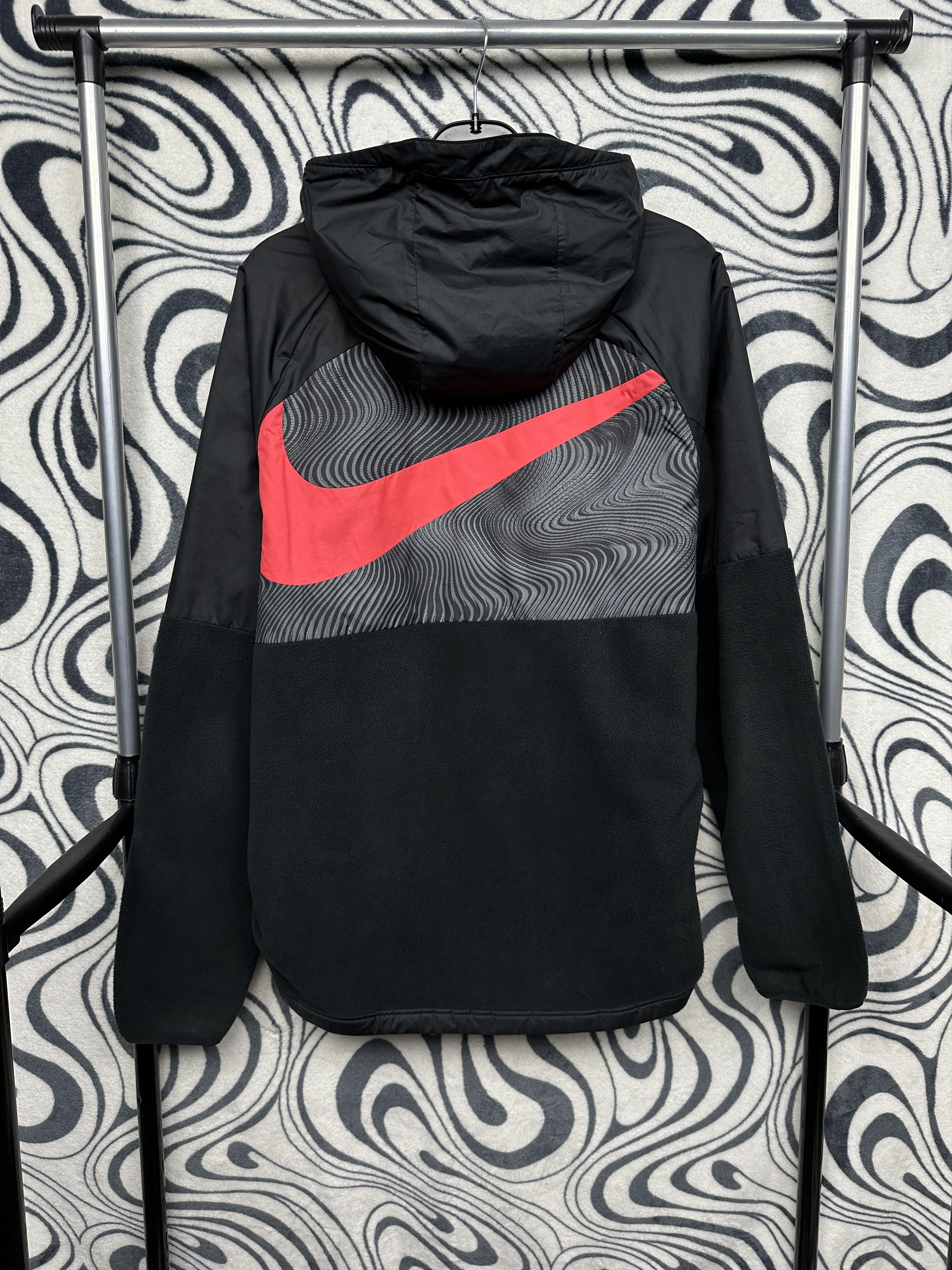 Nike Nike Liverpool Big Swoosh Nylon + Fleece Jacket Y2K Size US L / EU 52-54 / 3 - 1 Thumbnail