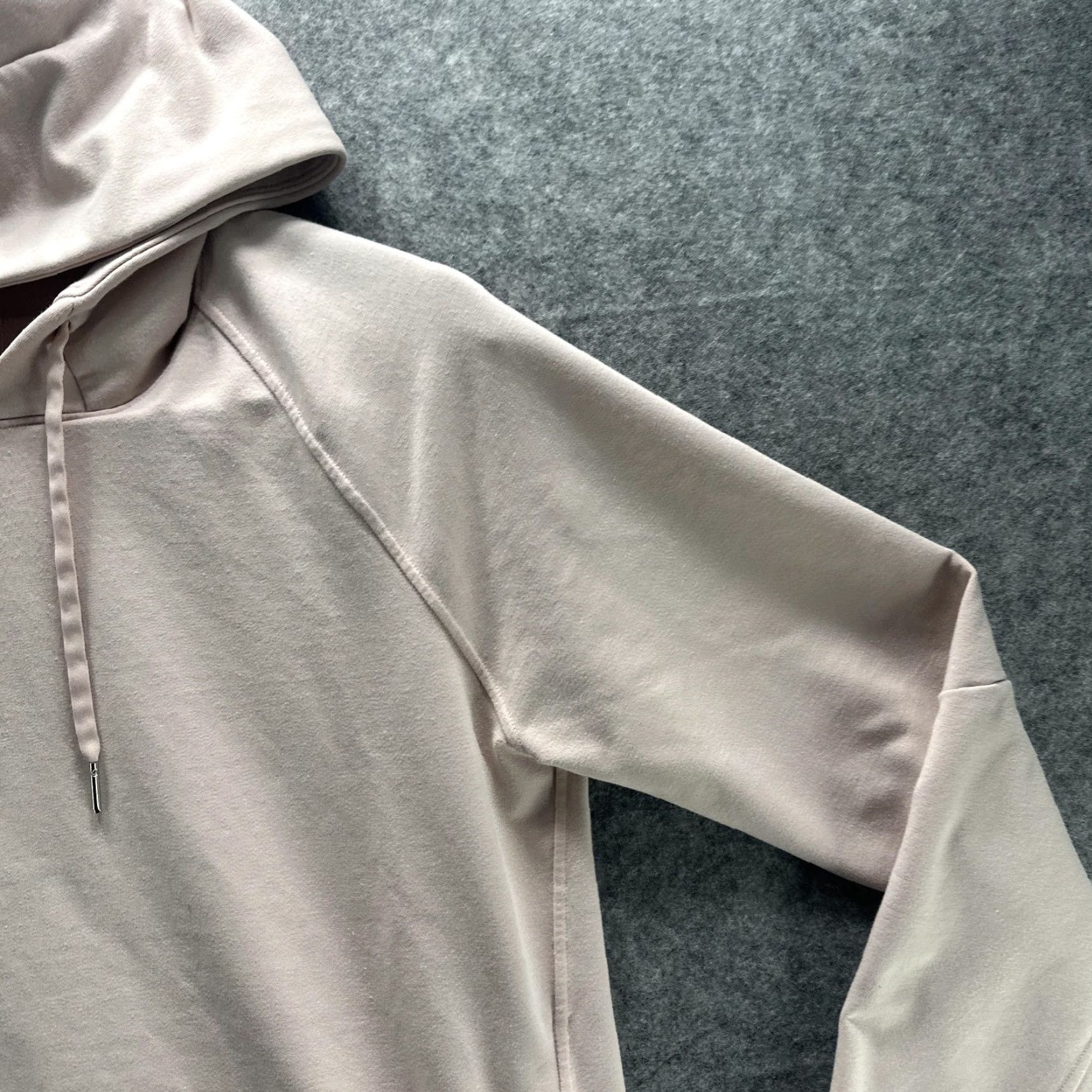 Lululemon Lululemon Hoodie Womens Small Beige Raglan Pockets Logo Pullover Sweatshirt Crew Neck Size S / US 4 / IT 40 - 7 Thumbnail