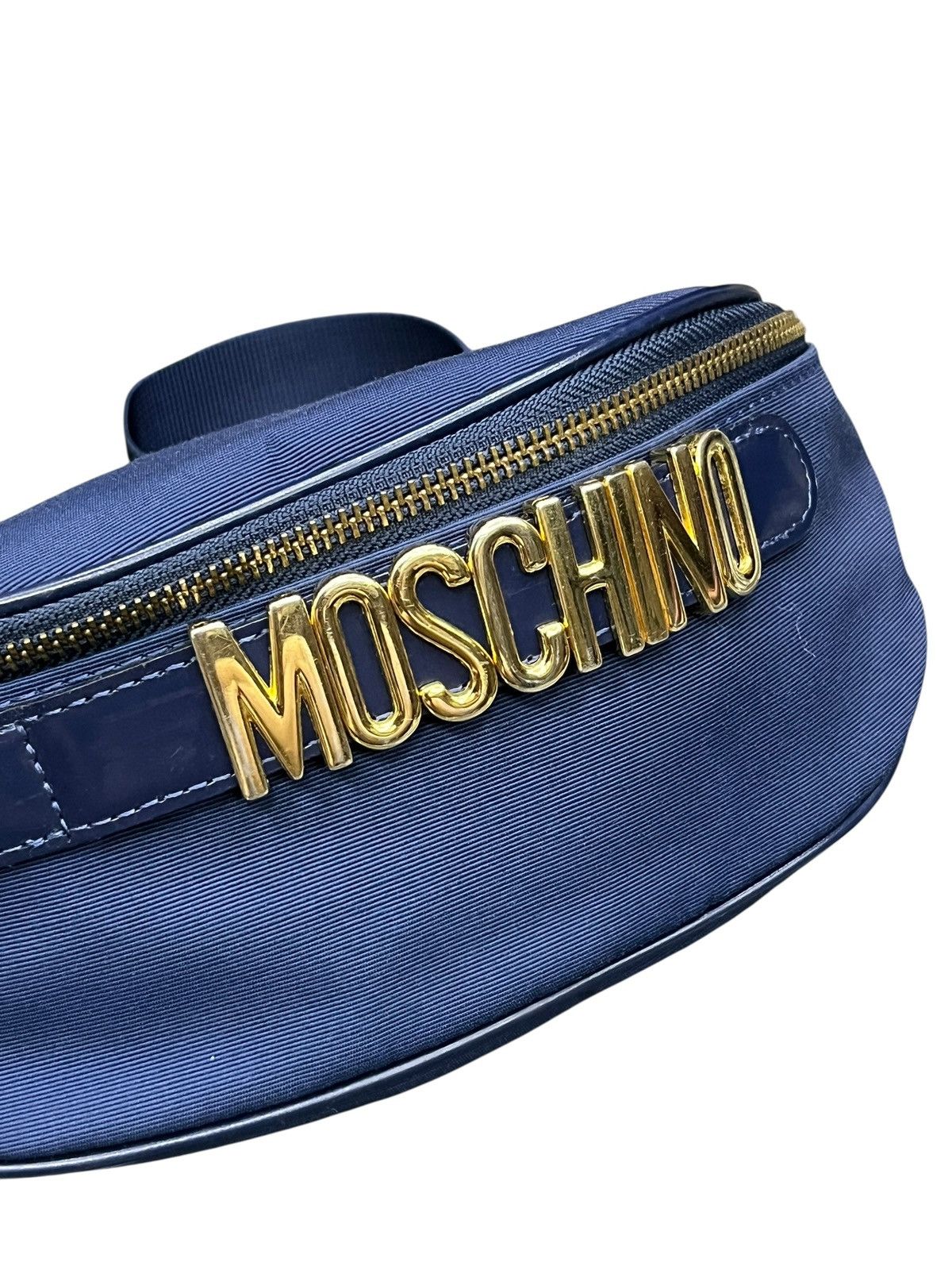 Moschino Authentic vintage Moschino waist pouch bag Made in Japan. Size ONE SIZE - 6 Thumbnail