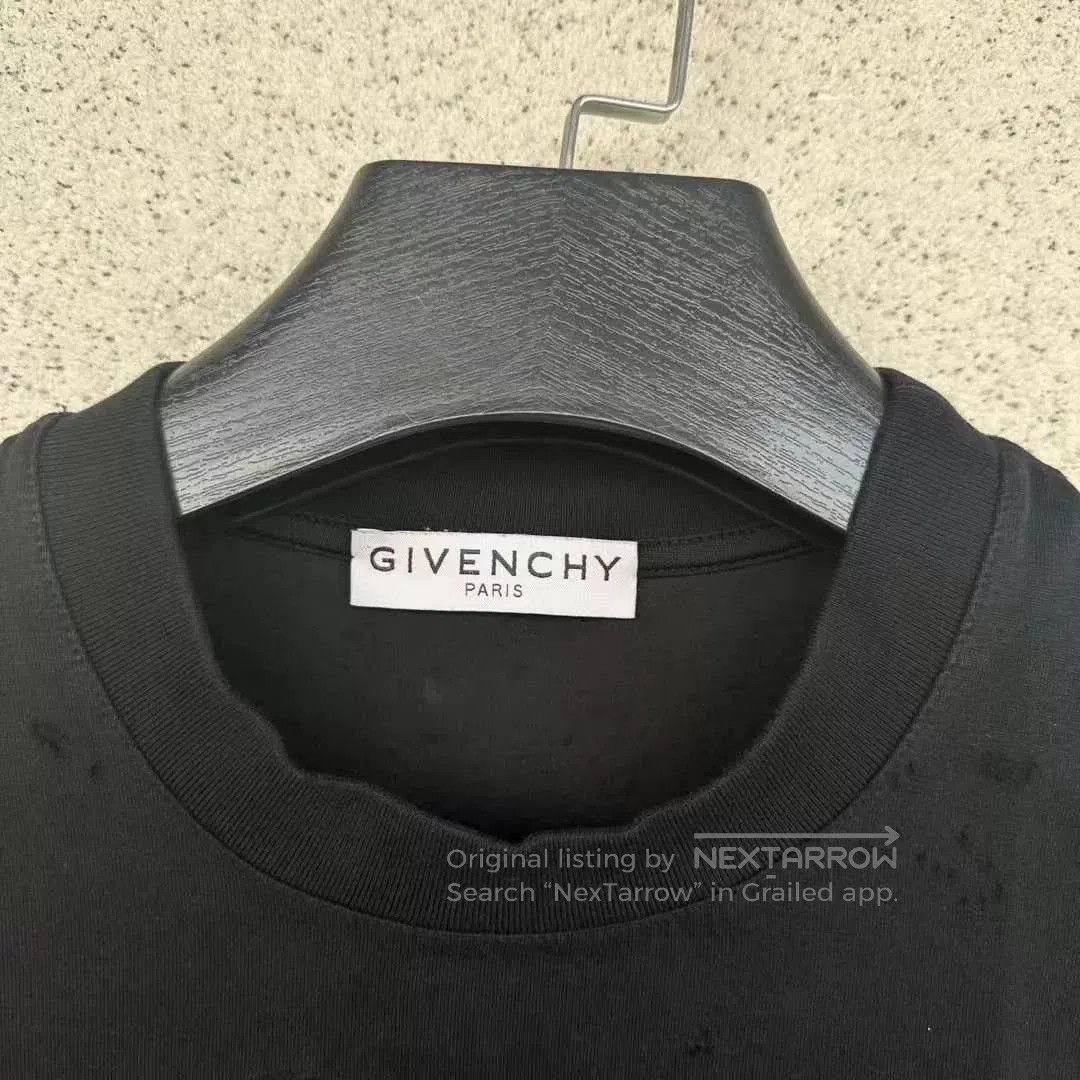 Givenchy Givenchy New Oversized Large Hole Tee. Size XXS / US 00 / IT 34 - 2 Thumbnail