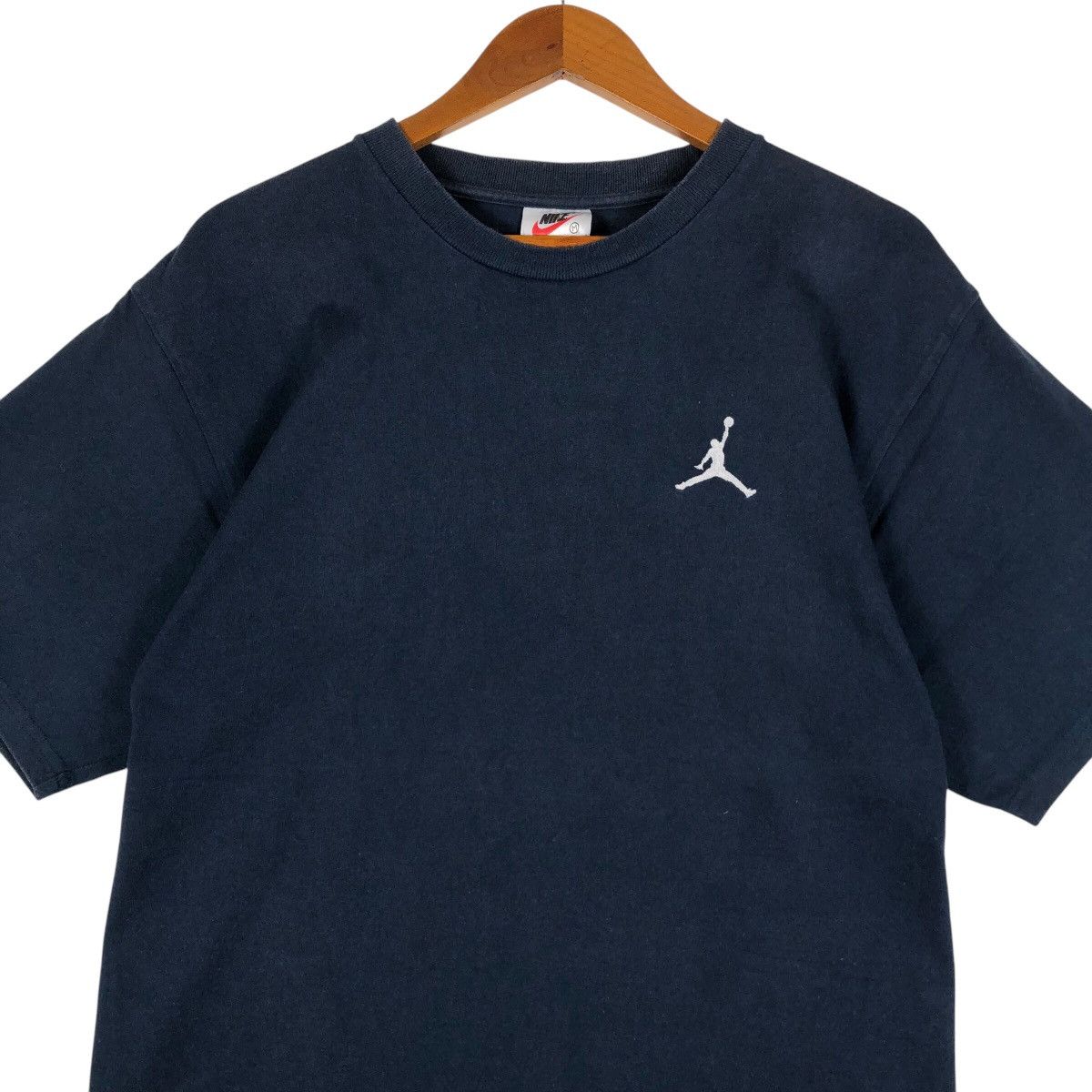 Nike Nike Jump Man AIR JORDAN Embroidery Logo T-Shirt Size US M / EU 48-50 / 2 - 2 Thumbnail
