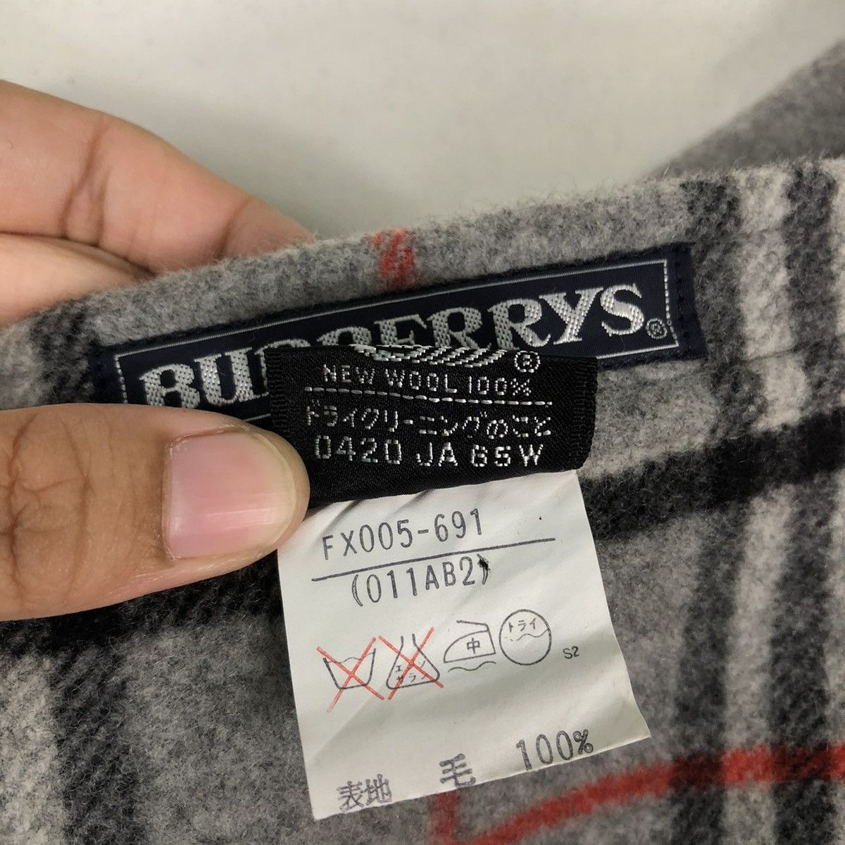 Burberry 🌺Vintage Wool Skirt Burberrys Nova Check Size 24" / US 00 / IT 34 - 11 Thumbnail