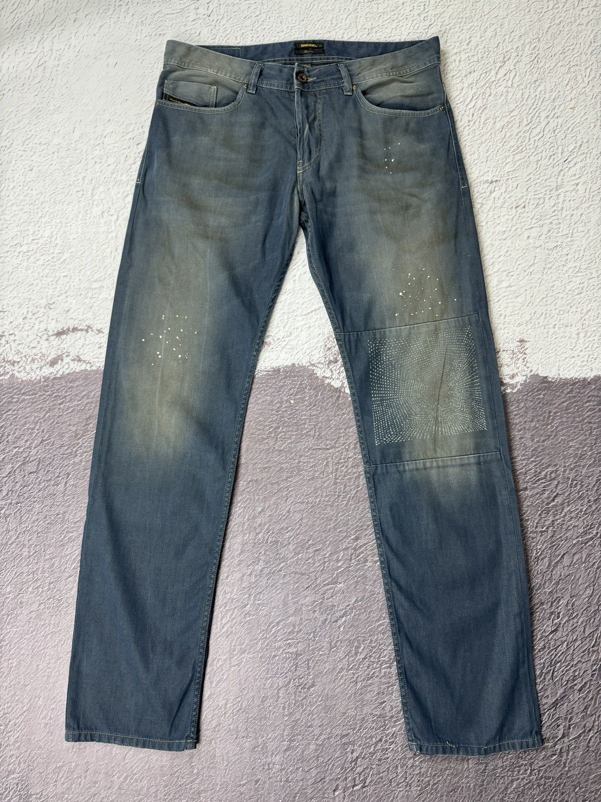 Diesel Black Gold Diesel Black Gold dirty painted style casual denim jeans Size US 36 / EU 52 - 2 Thumbnail