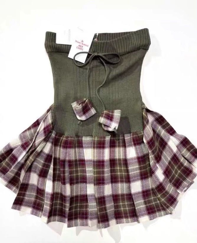 Vivienne Westwood Vivienne Westwood size2 The witch wore a two-piece crop top Size 26" / US 2 / IT 38 - 1 Thumbnail