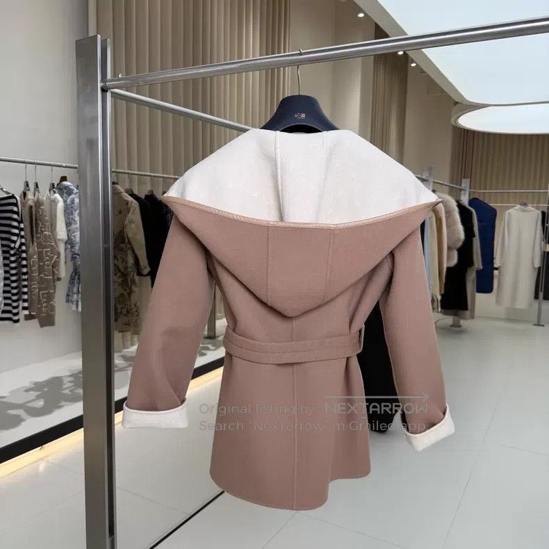 Louis Vuitton Louis Vuitton Bean paste reversible cropped bathrobe coat Size XXS / US 00 / IT 34 - 2 Thumbnail