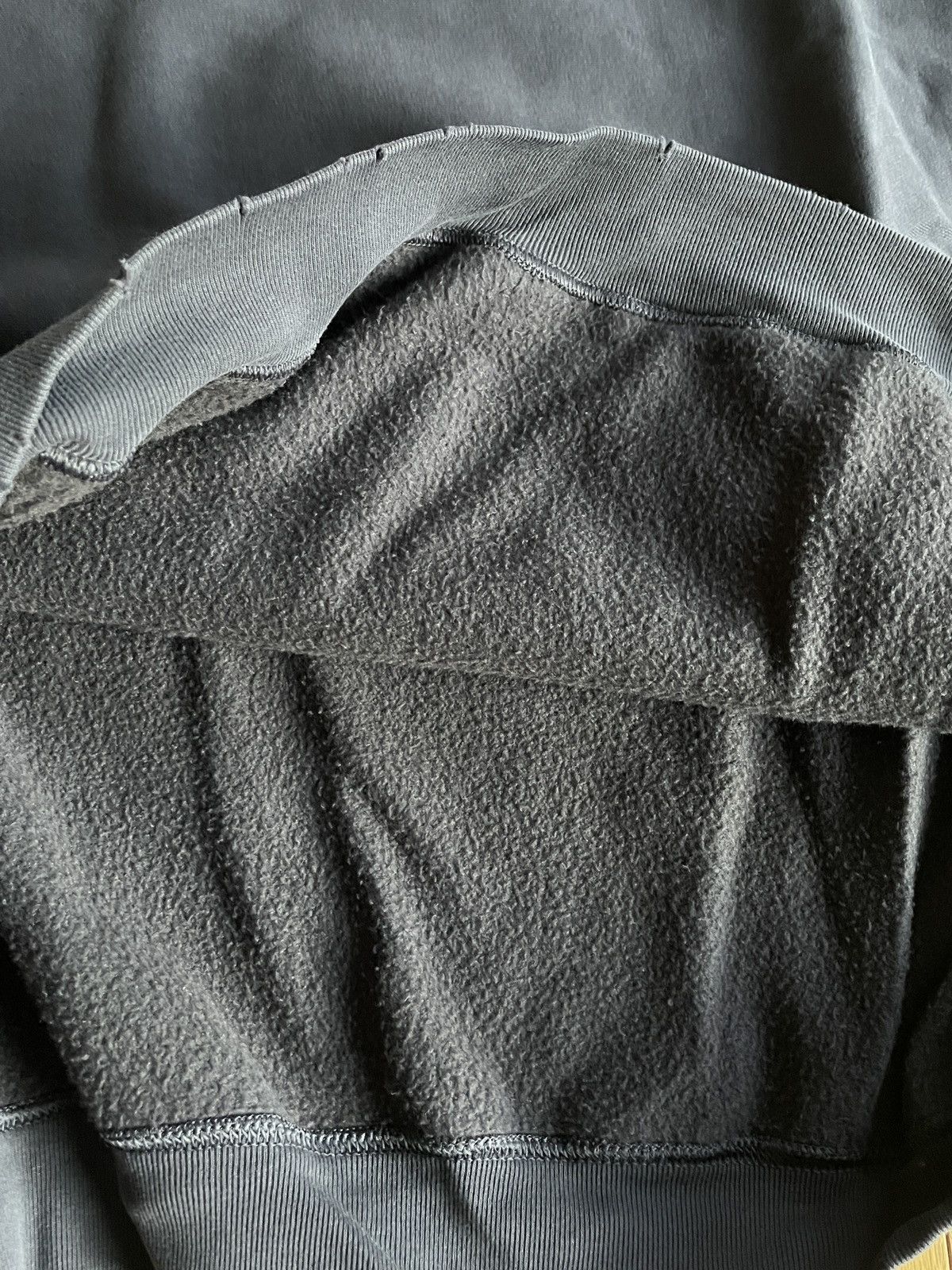 Balenciaga × Gap × Kanye West Yeezy Gap Balenciaga High Neck Distressed Mockneck Sweater Size US XL / EU 56 / 4 - 9 Thumbnail