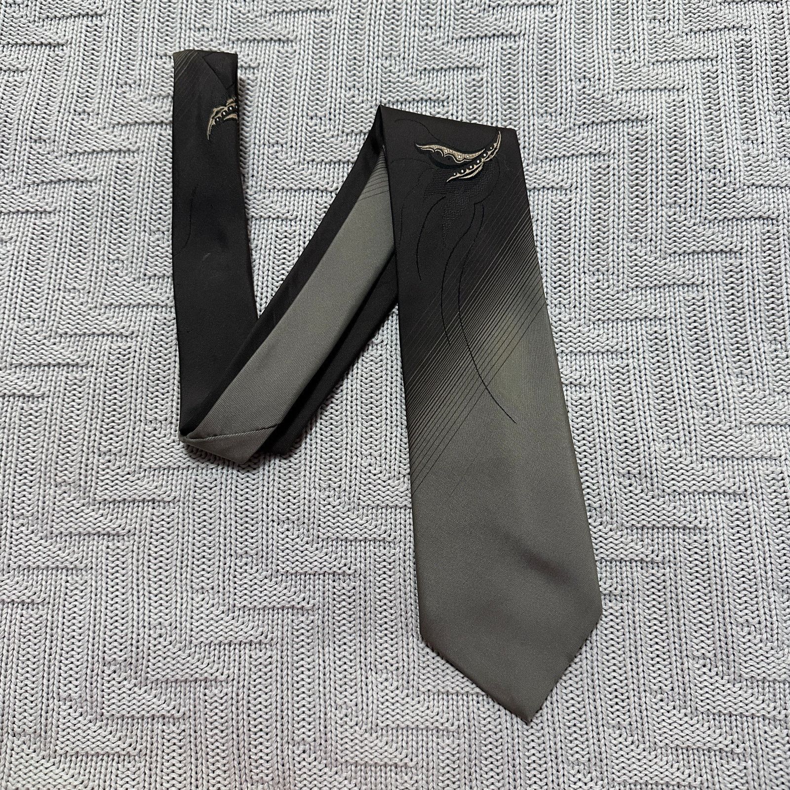Vintage Vintage Poppy gray silver whimsical men's tie Size ONE SIZE - 1 Thumbnail