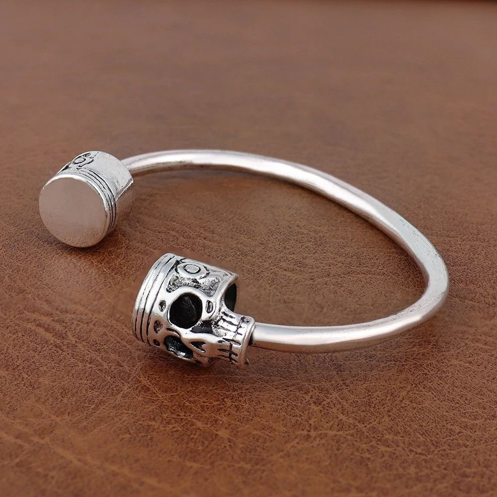 Jewelry Skull Head Twist Cuff Bracelet Size ONE SIZE - 4 Thumbnail