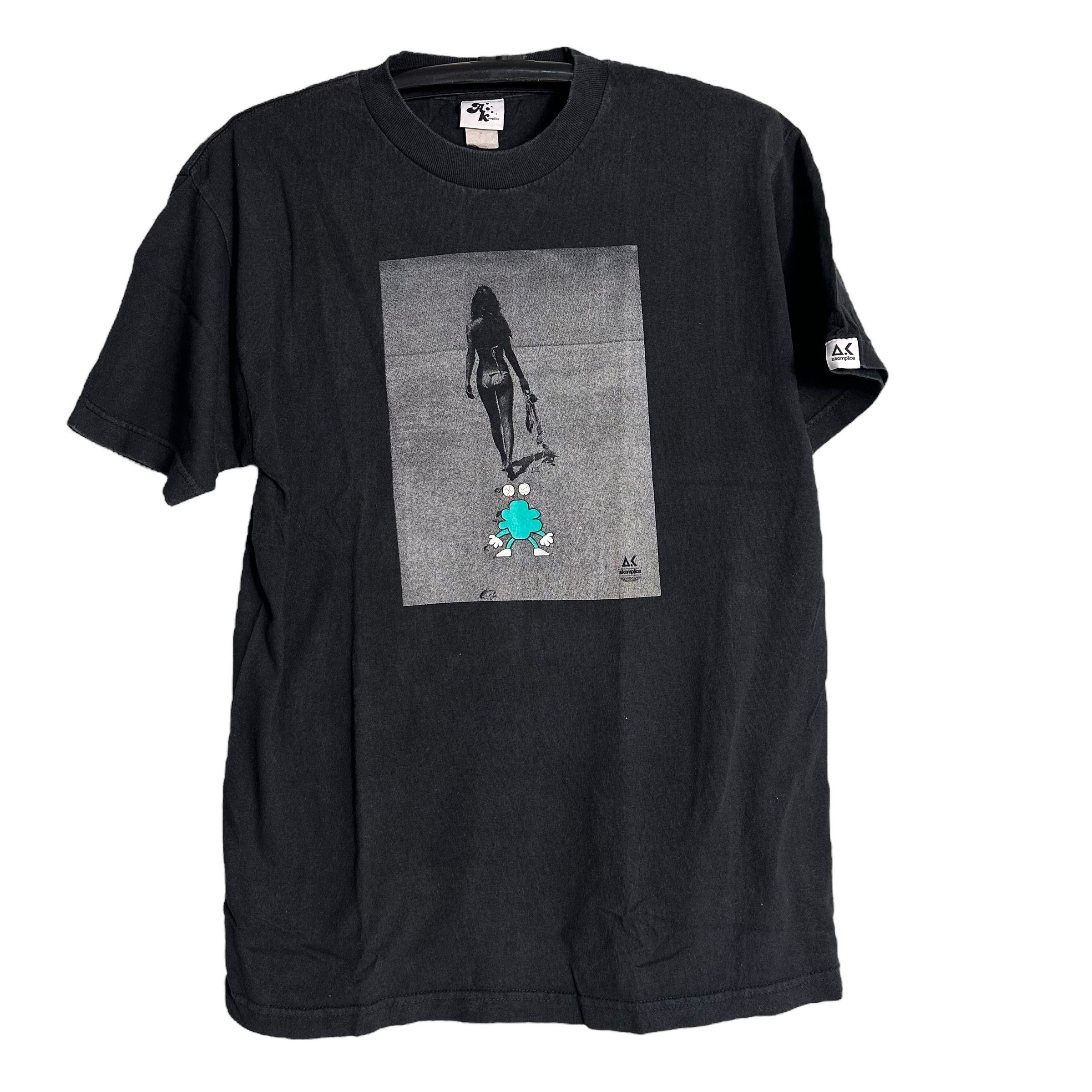 Akomplice 🔥RARE🔥Vintage Akomplice Bowzzoga Photographer T-Shirt Size US M / EU 48-50 / 2 - 1 Thumbnail