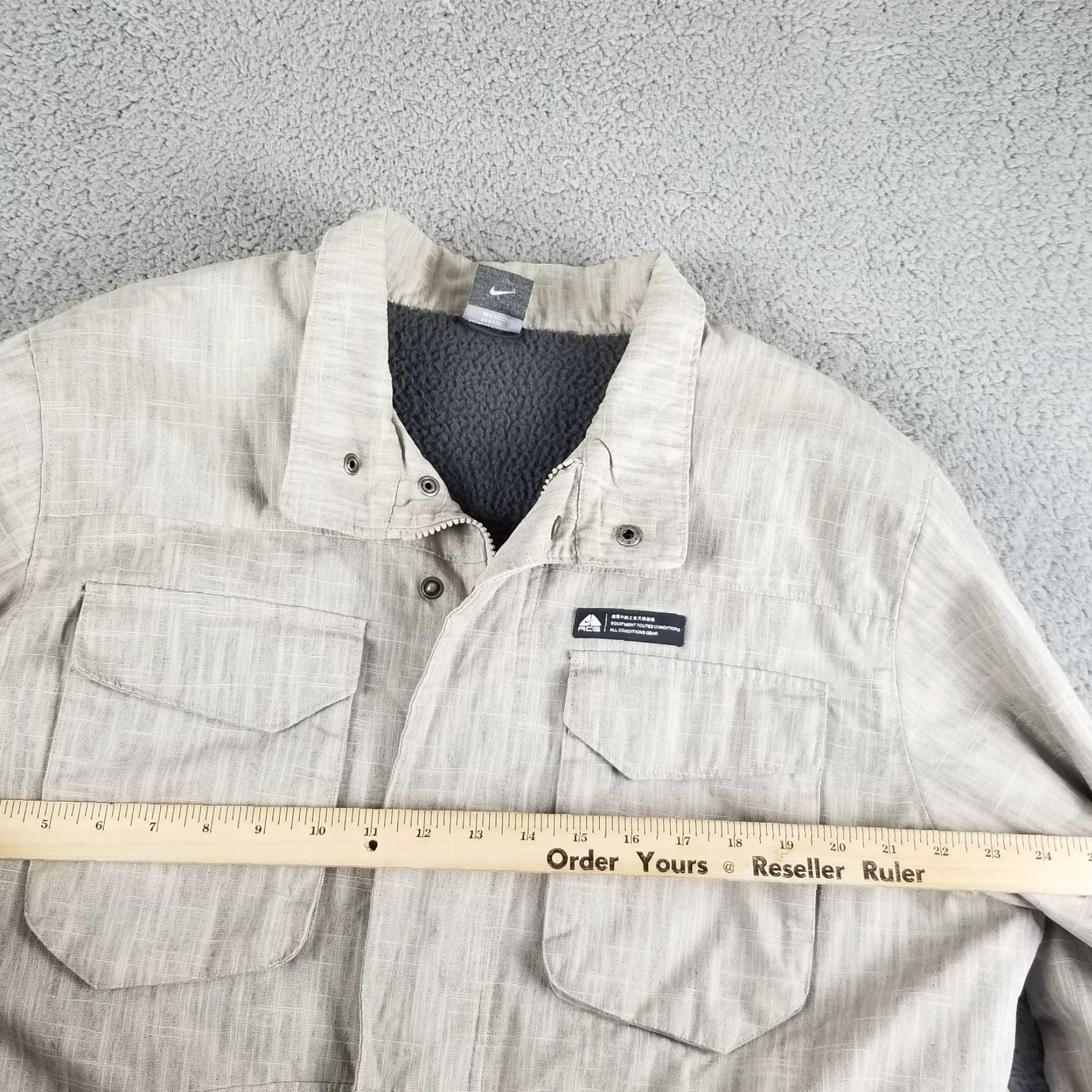 Nike ACG VINTAGE Nike ACG Jacket Men Large Gray Plaid Sherpa Lined Military Ski 2006 Size US L / EU 52-54 / 3 - 6 Thumbnail