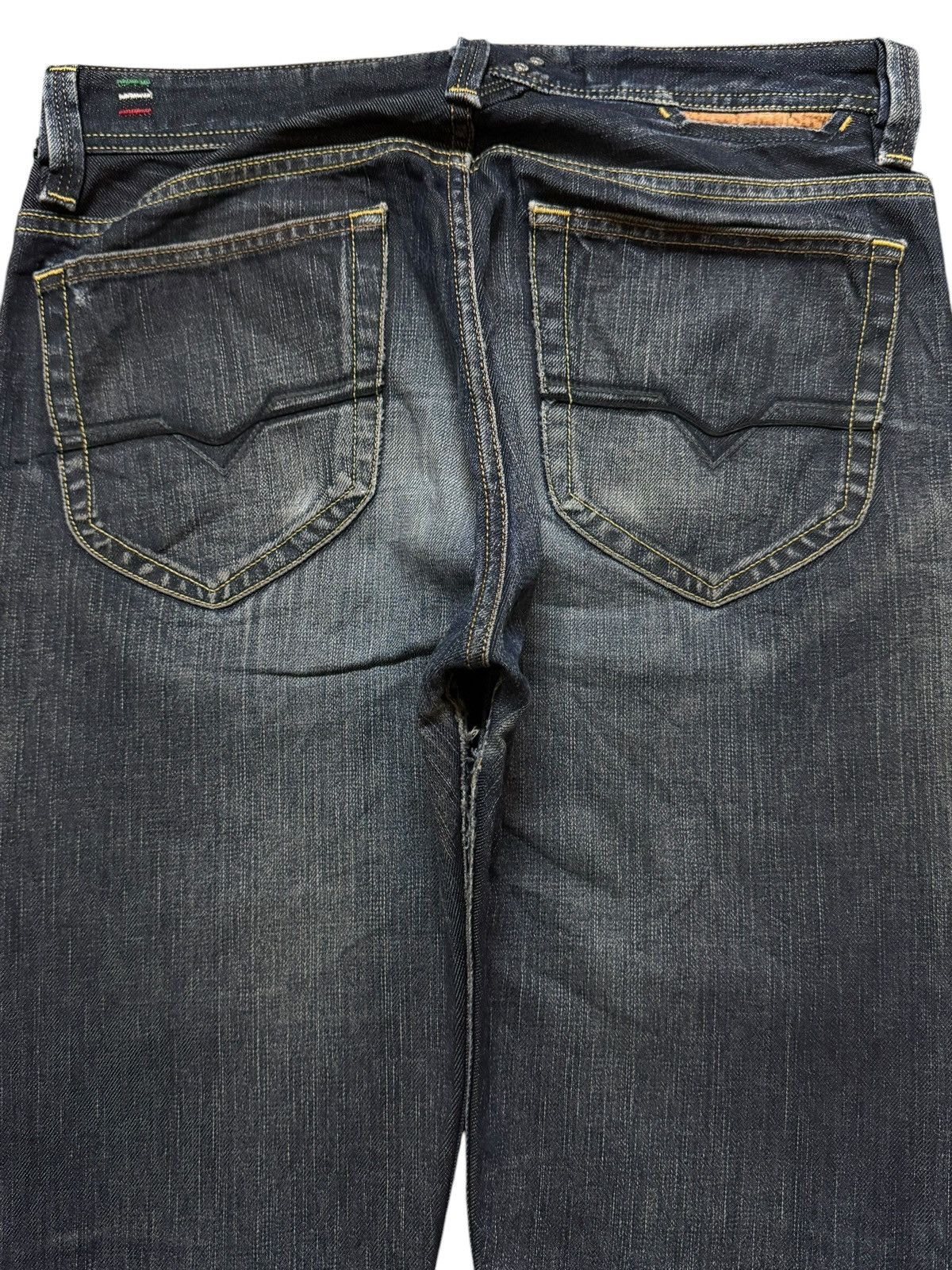 Diesel Vintage 90s Diesel Industry Blue Faded Wash Distress Jeans Size US 31 - 4 Thumbnail