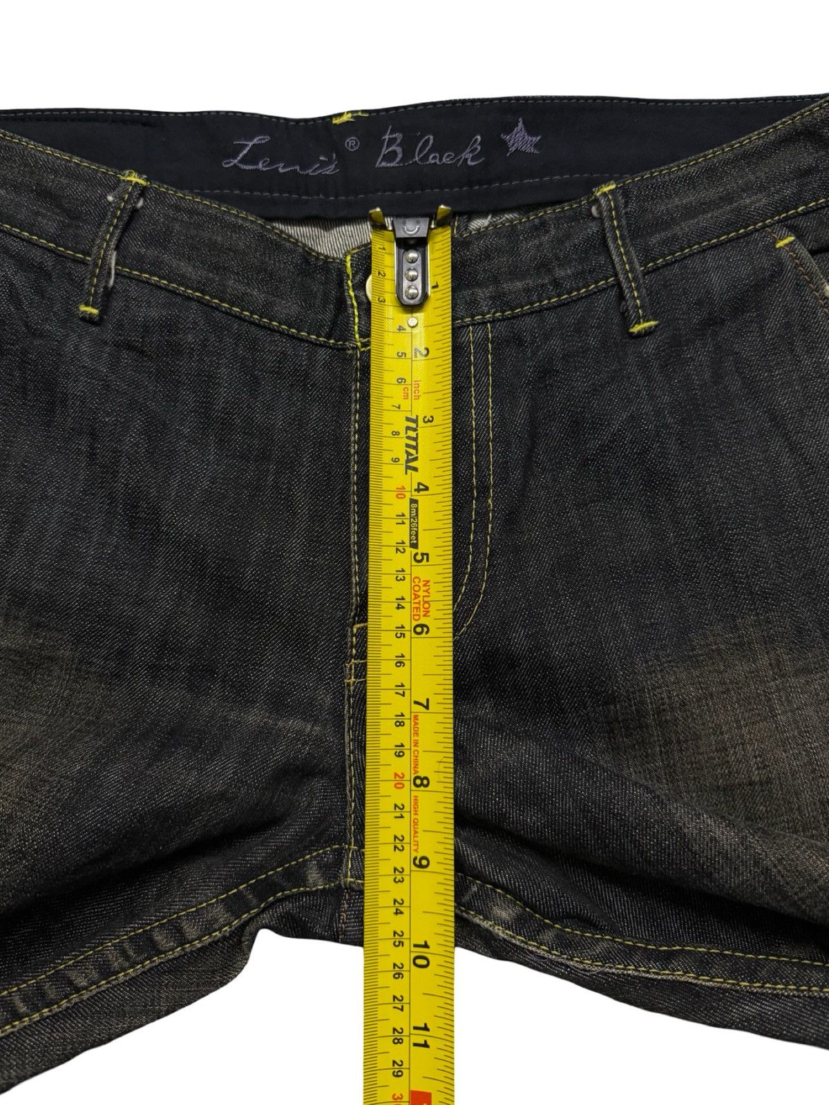 Levi's Vintage 00s Levi’s Black 521-00 Japanese Denim Jeans | W32 Size US 32 / EU 48 - 16 Thumbnail