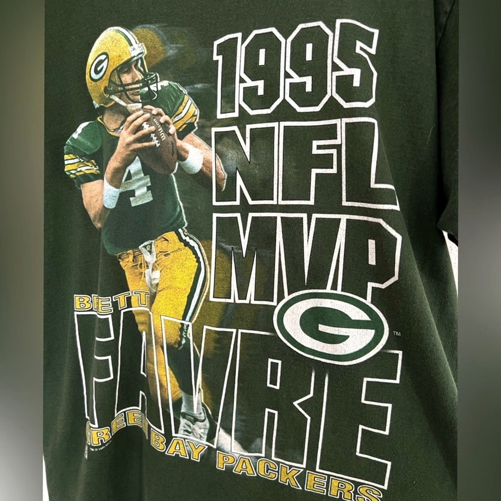Salem Sportswear VINTAGE Salem Sportswear - 1995 NFL MVP - Brett Favre - Packers T Shirt XL Men Green XL Size US XL / EU 56 / 4 - 2 Thumbnail