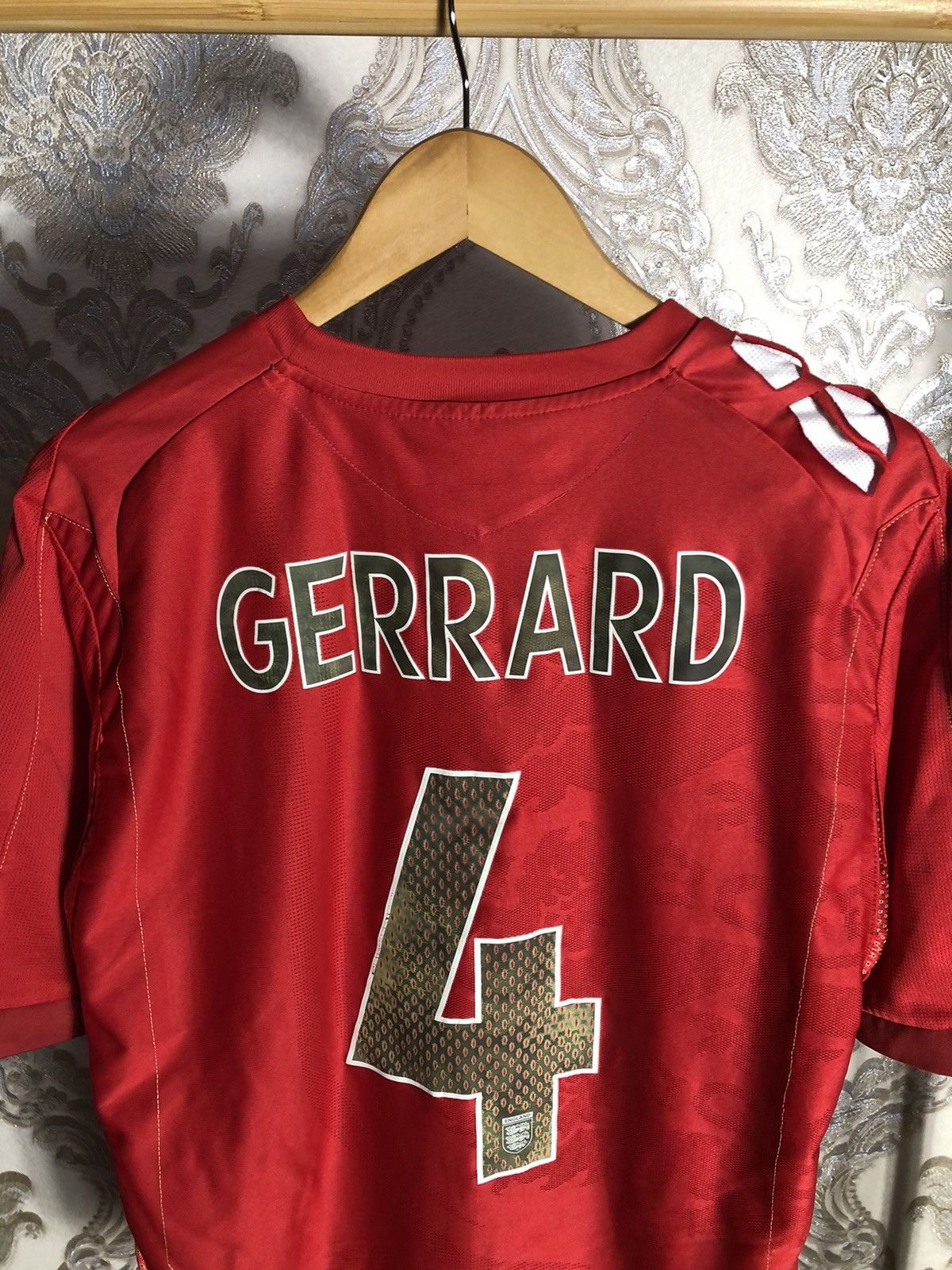 Vintage VERY RARE UMBRO ENGLAND LIVERPOOL SOCCER JERSEY RETRO 90s Size US L / EU 52-54 / 3 - 8 Thumbnail