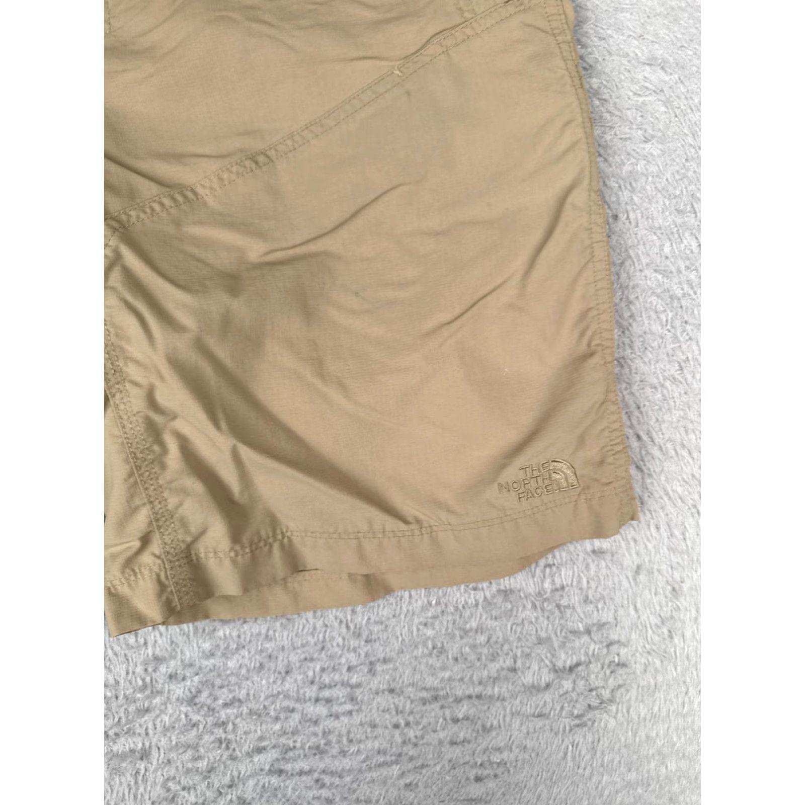 The North Face The North Face Shorts Men 34 Beige Nylon Cargo Pocket Drawstring Pockets Regular 34x10 Vintage: No Size US 34 / EU 50 - 2 Thumbnail