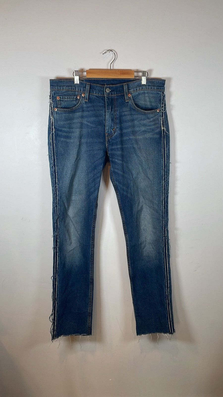 Levi's Levi’s 511 Slim Fit Distressed Raw Hem Jeans Size US 33 - 1 Thumbnail