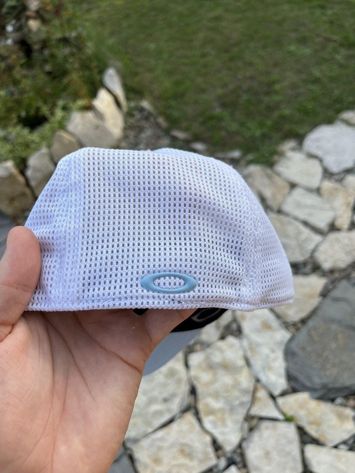 Oakley × Vintage Vintage Oakley y2k flex fit elastic band mesh logo cap hat Size 32 - 6 Thumbnail