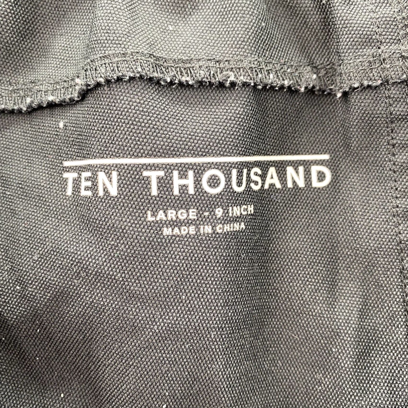 Ten Thousand VINTAGE Ten Thousand Board Shorts Mens Large 9" Black Swim Trunks Performance Training Size US 33 - 7 Thumbnail