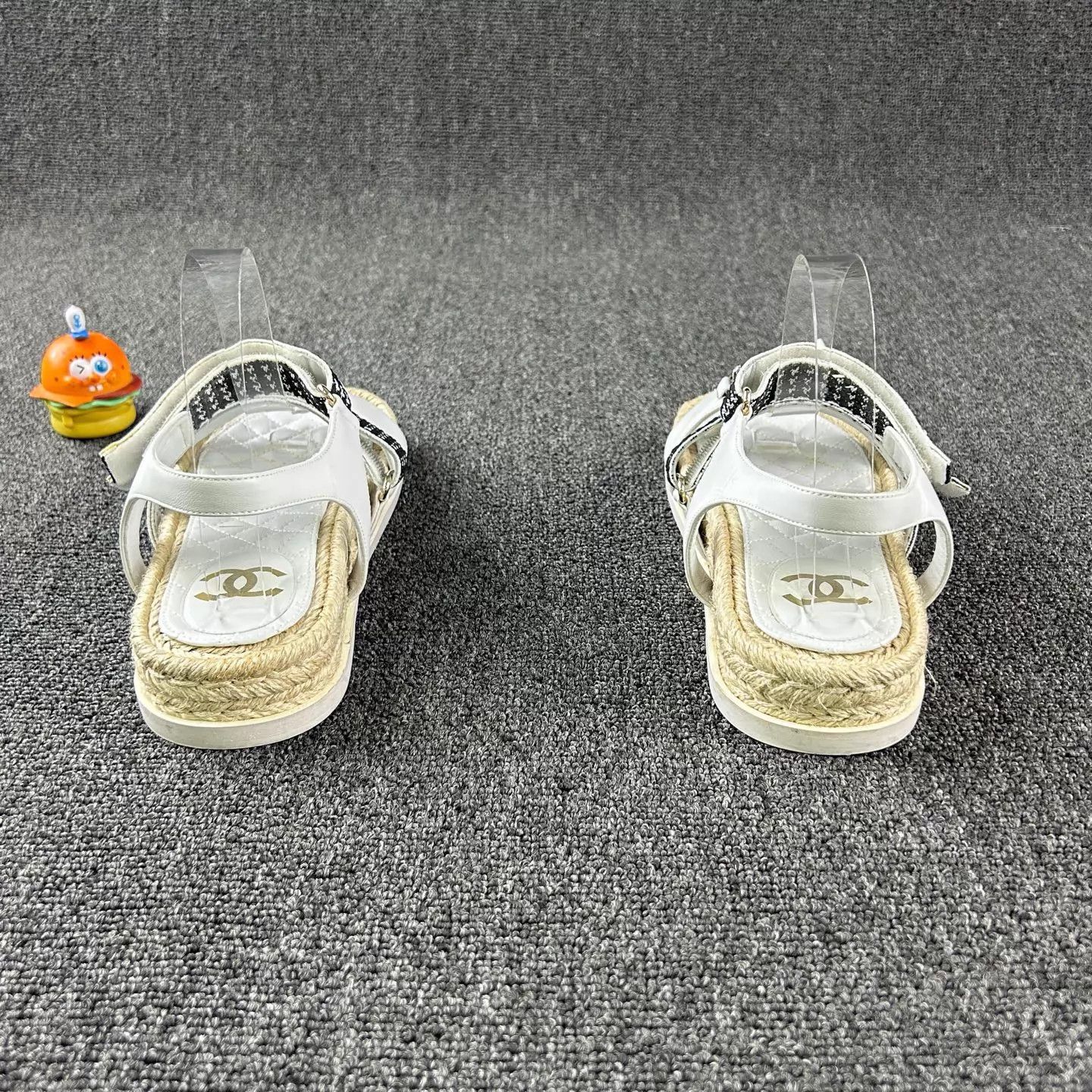 Chanel Chanel Woven Straw Sandals Black & White Houndstooth EUR 39 Size US 8.5 / IT 38.5 - 5 Thumbnail