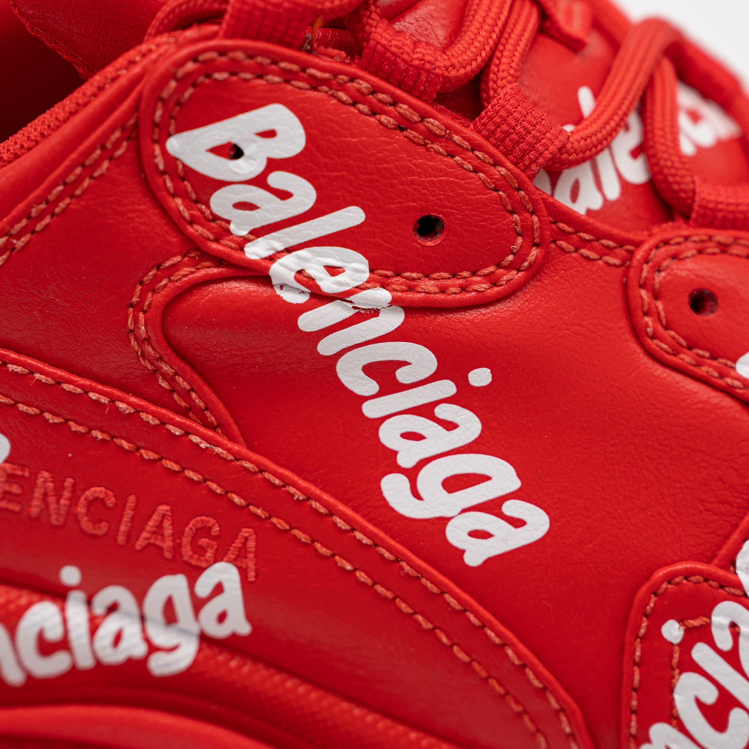 Balenciaga 41eu Balenciaga Triple S All Over Tomato Red White Print Size US 8 / EU 41 - 9 Thumbnail