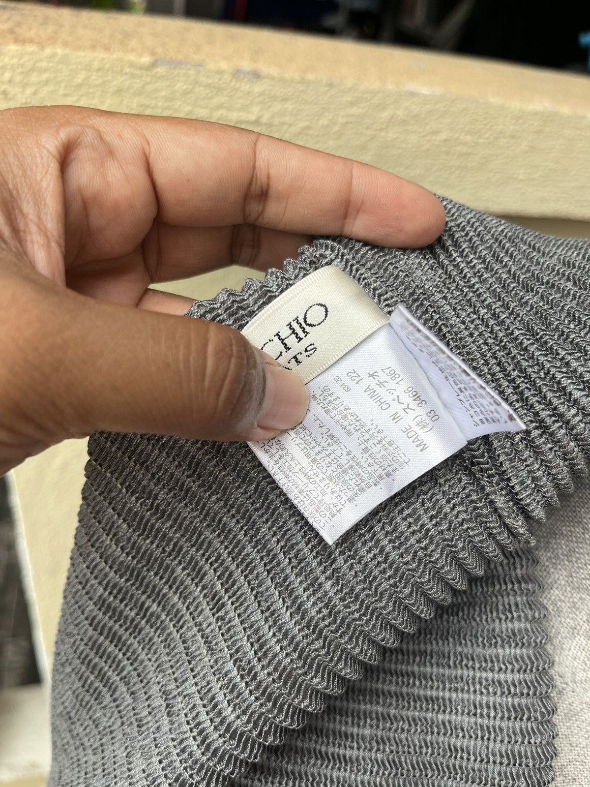 Pleats Please Issey Miyake Vtg specchio pleats grey cardigan Size S / US 4 / IT 40 - 10 Thumbnail
