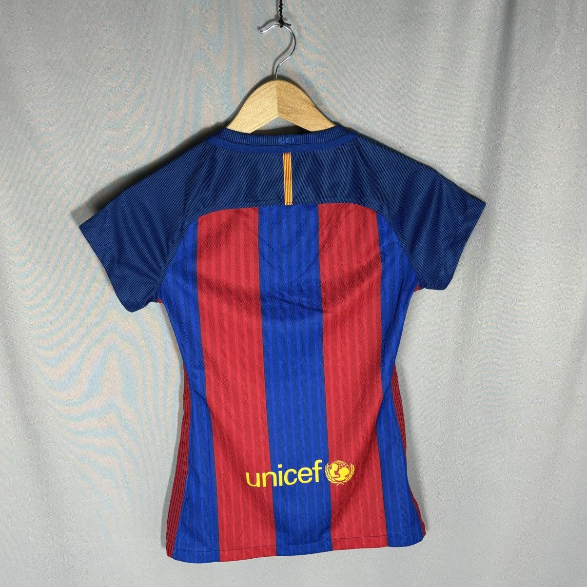 Nike Nike FC Barselona women’s jersey xs sportswear Size XS / US 0-2 / IT 36-38 - 5 Thumbnail