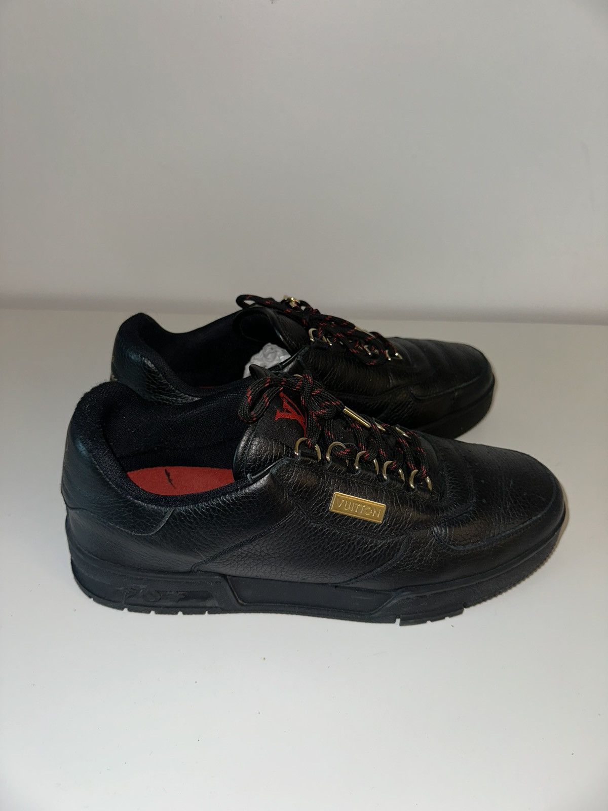 Louis Vuitton Louis Vuitton Black Calfskin Leather Sneaker Size US 8 / EU 41 - 4 Thumbnail