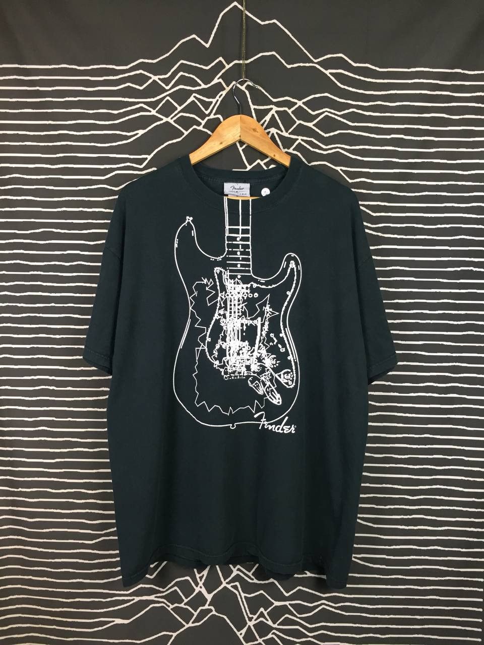 Fender × Japanese Brand × Vintage Vtg Fender Guitar The Rock & Roll Lifestyle Tee Size US XL / EU 56 / 4 - 1 Thumbnail
