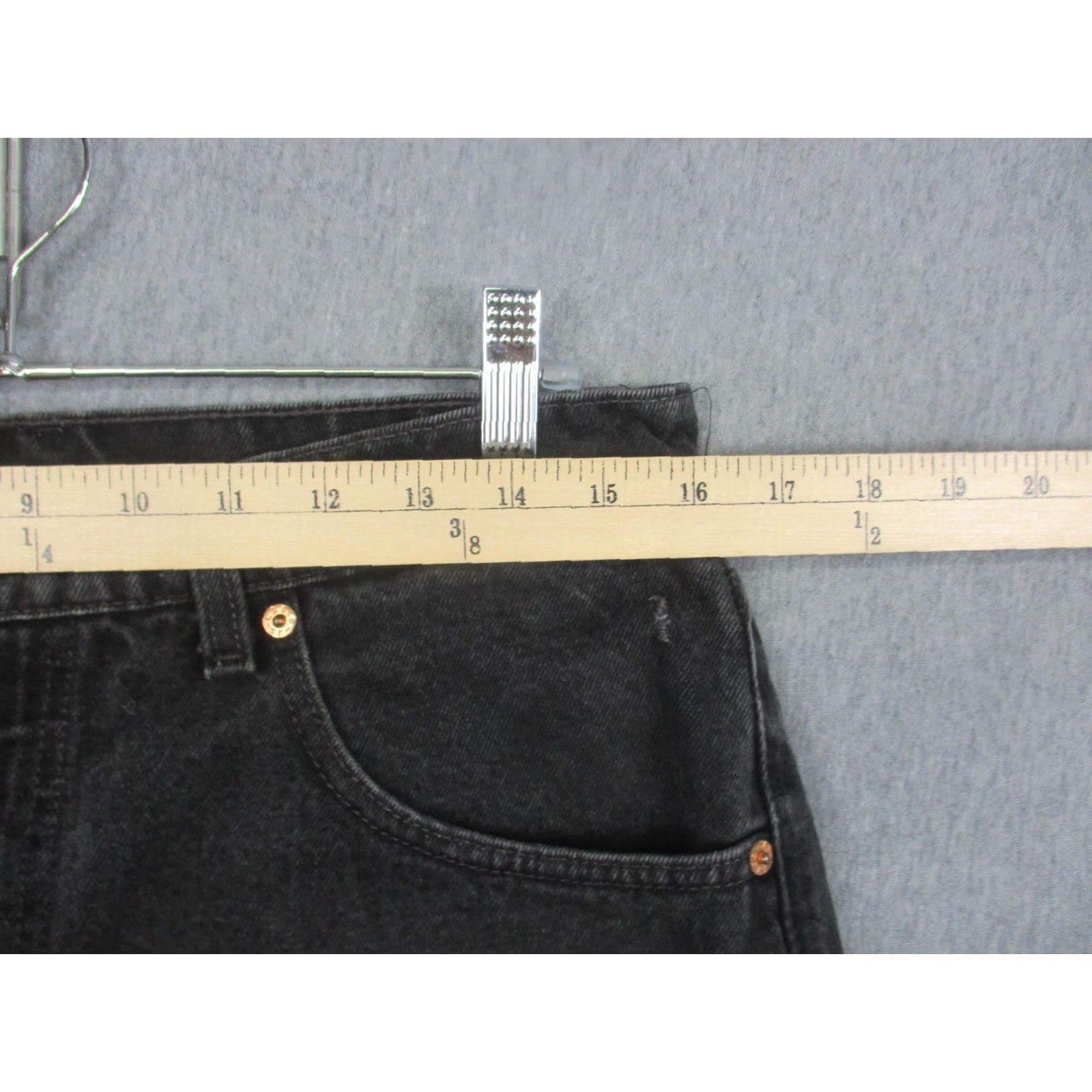 Levi's VINTAGE Levi's Jeans Mens 33x32 Gray Denim Loose Fit Tapered Made USA 90s Size US 33 - 3 Thumbnail