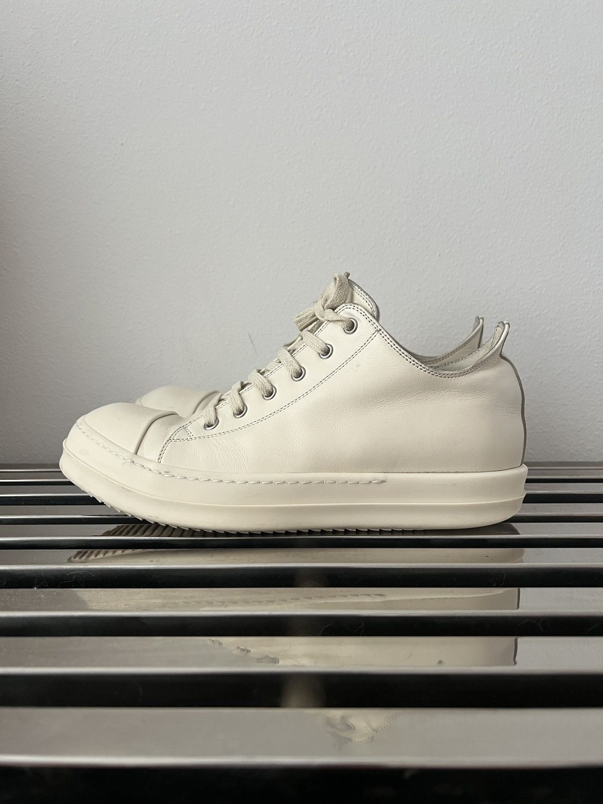 関税込【RICK OWENS】Leather sneakers Milk Rick Owens Scarpe Leather Sneakers - Forest / Milk – Kith