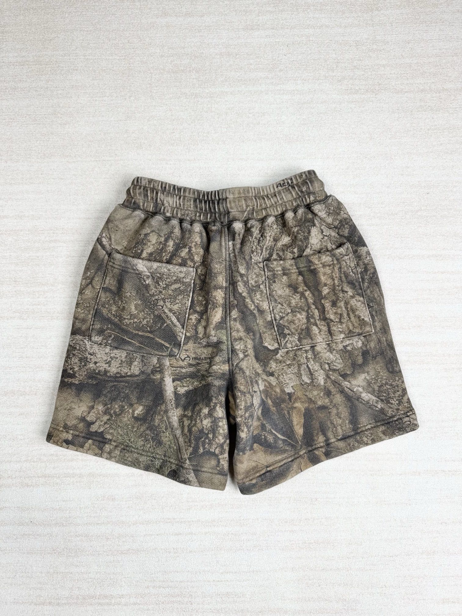 Cole Buxton real tree camo shorts Size US 28 / EU 44 - 1 Thumbnail