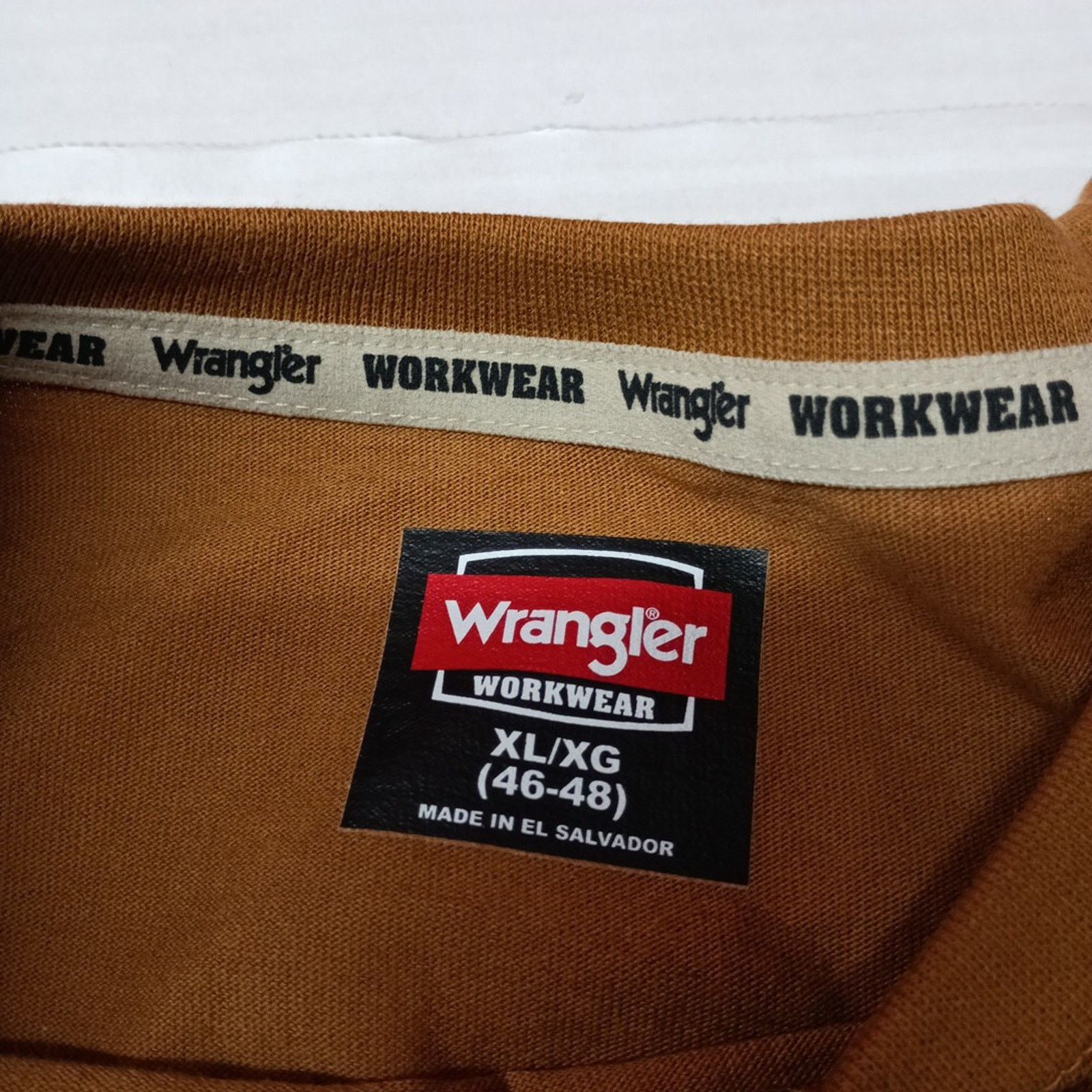 Wrangler Wrangler Pen Pocket Tee Men's XL (46-48) Brown Relaxed Fit Size US XL / EU 56 / 4 - 5 Thumbnail